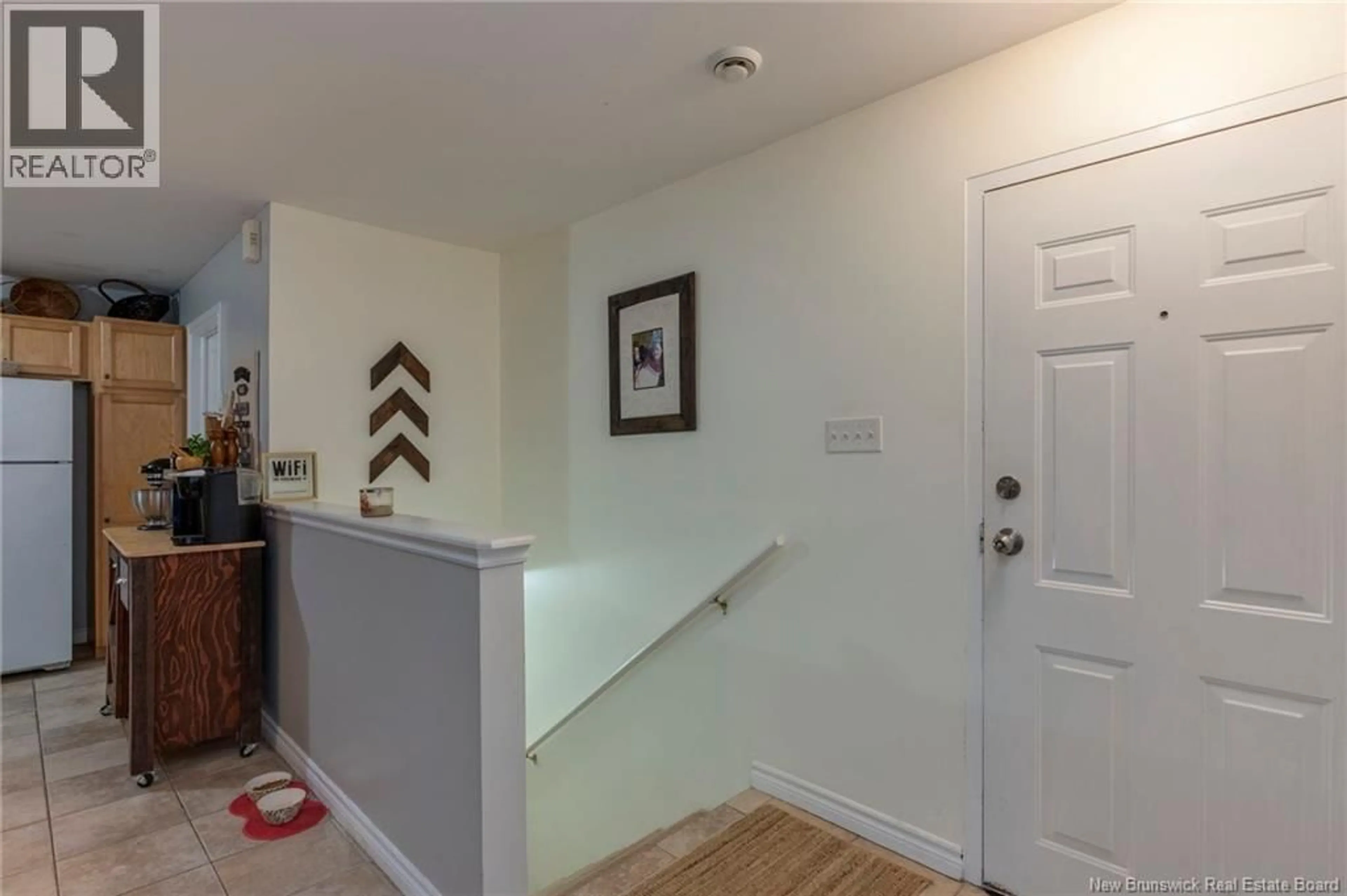 Indoor entryway for 5 - 20 WOODHOLLOW, Saint John New Brunswick E2J0B7