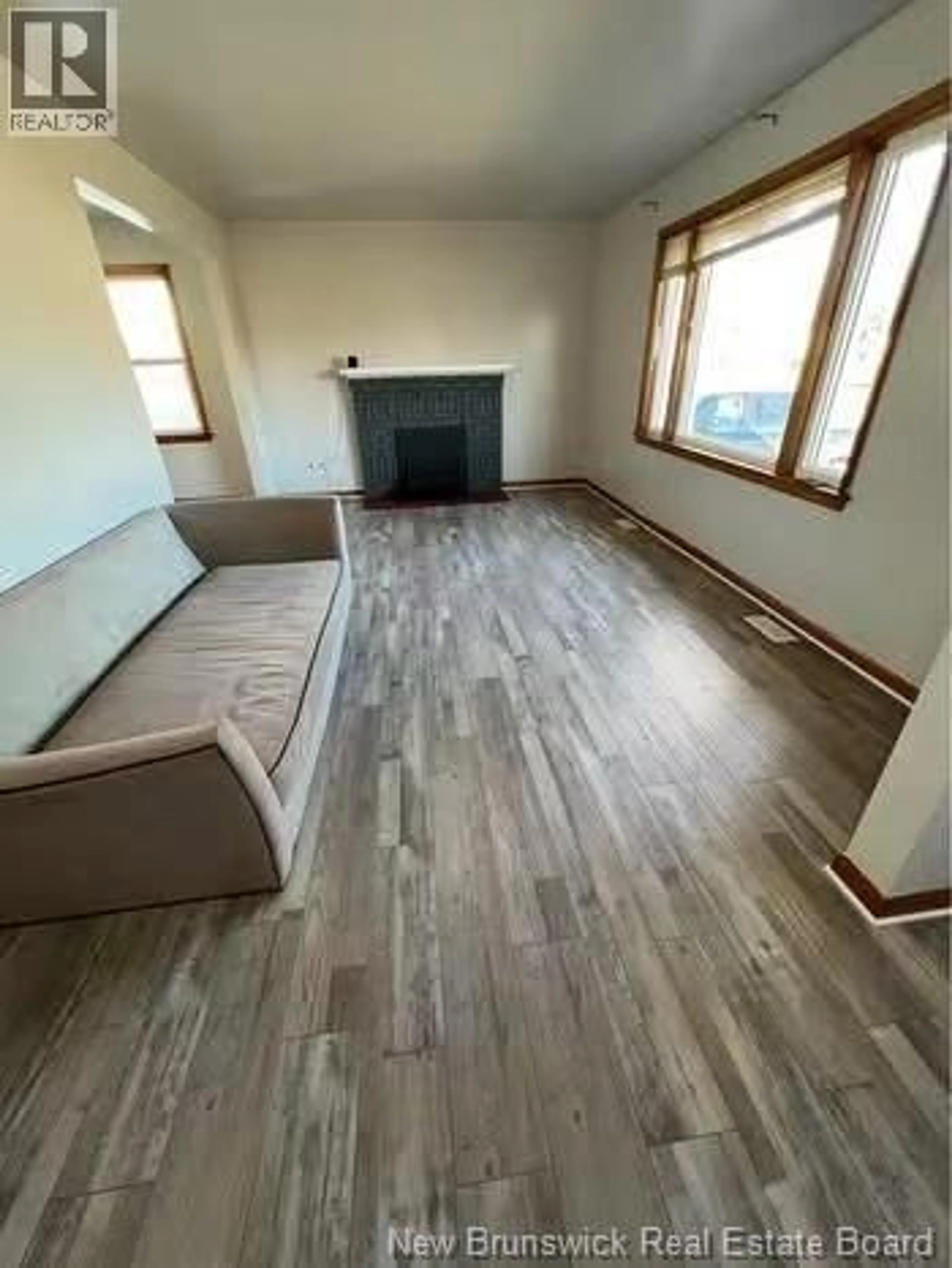 A pic of a room for 40 CORONATION DRIVE, Moncton New Brunswick E1E2X1