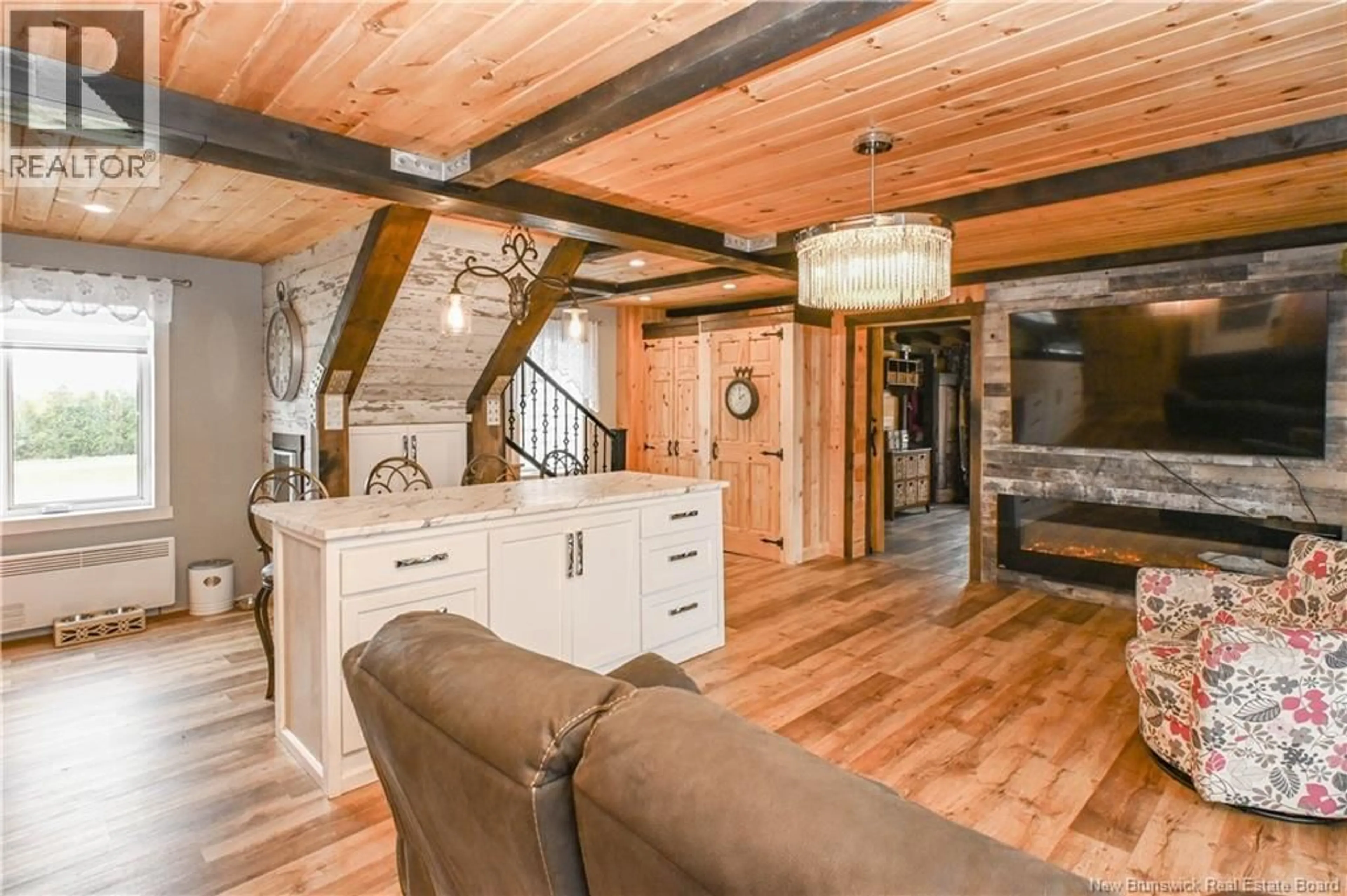 Open concept kitchen, wood/laminate floor for 3663 LUCE STREET, Tracadie New Brunswick E1X1B4