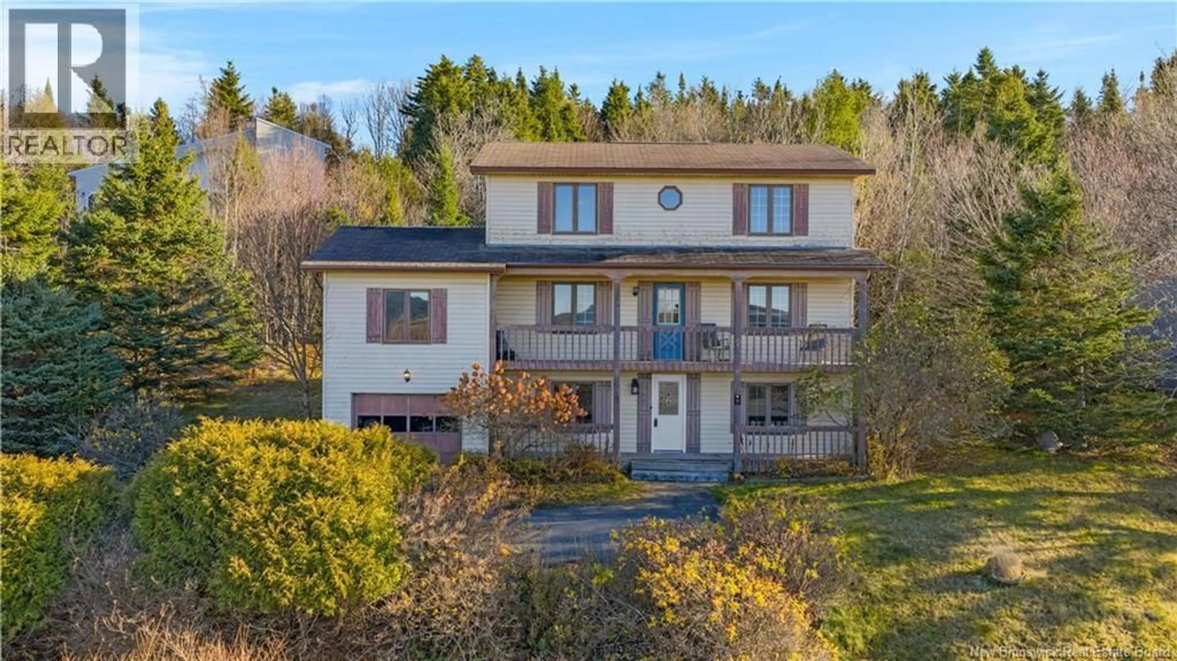 A pic from outside/outdoor area/front of a property/back of a property/a pic from drone, building for 12 MINSTREL DRIVE, Quispamsis New Brunswick E2E1S5