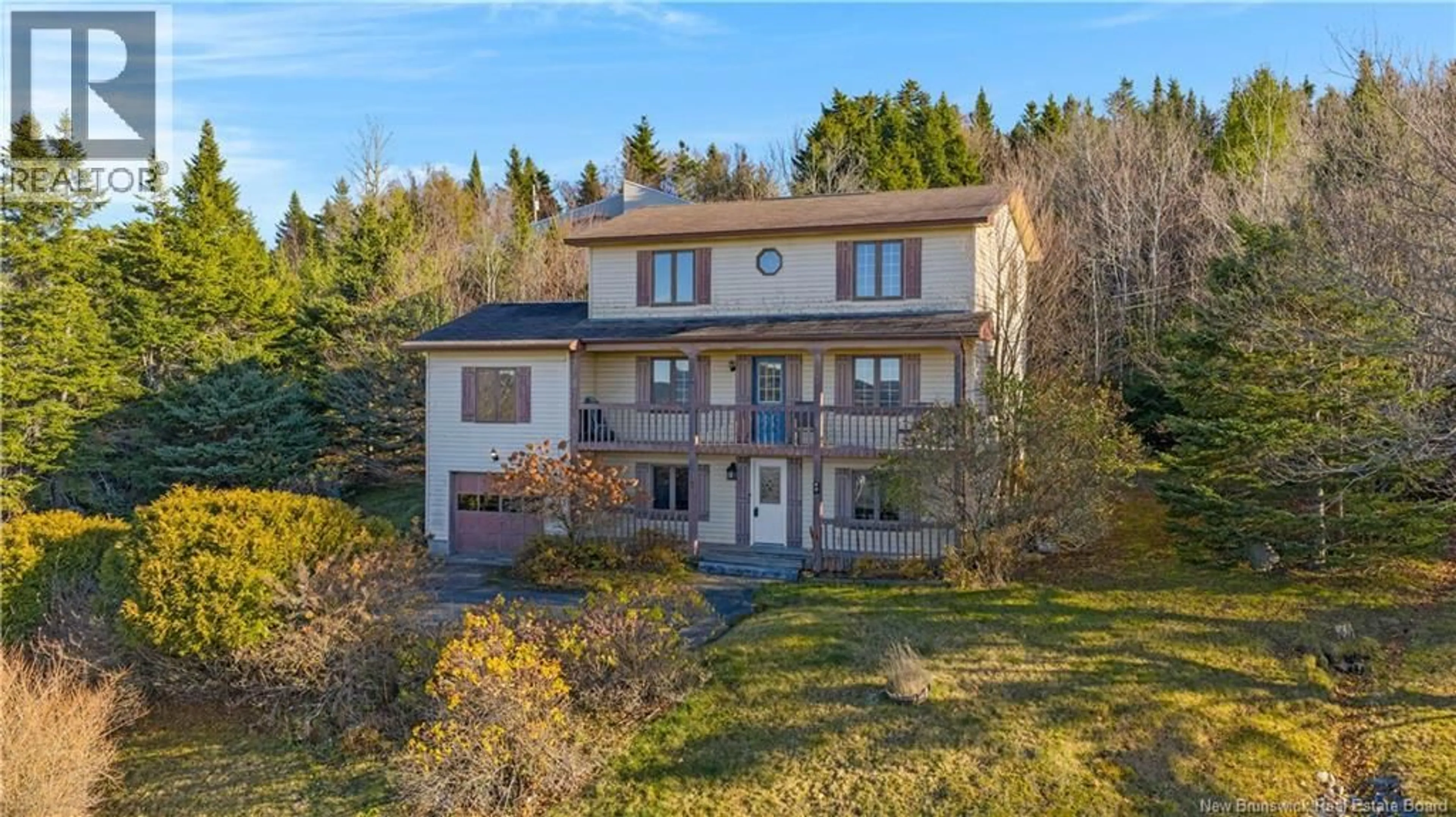 A pic from outside/outdoor area/front of a property/back of a property/a pic from drone, building for 12 MINSTREL DRIVE, Quispamsis New Brunswick E2E1S5