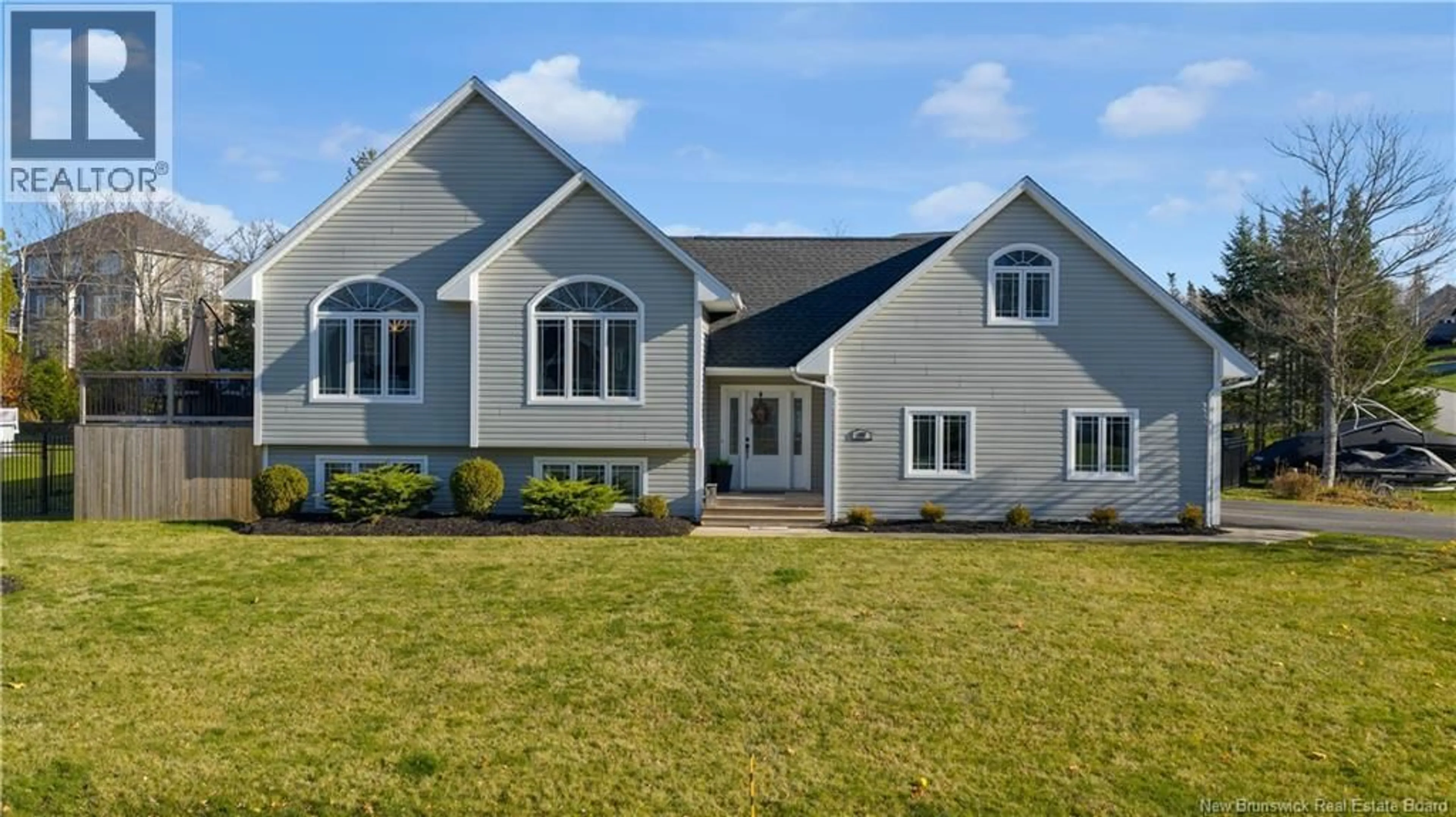 Home with vinyl exterior material, unknown for 102 QUEENSBURY DRIVE, Quispamsis New Brunswick E2E0H7