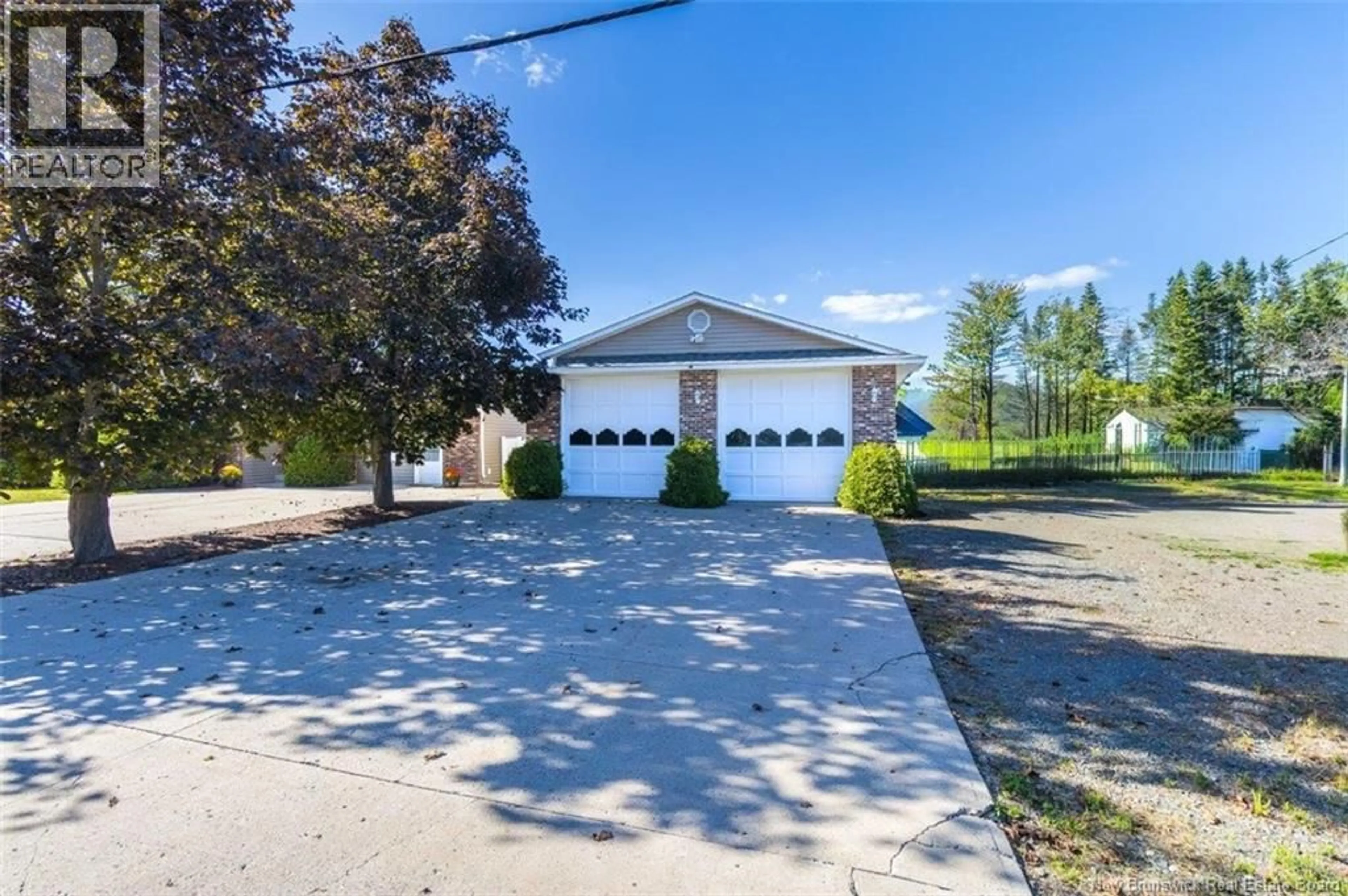 Indoor garage for 5 TIMBER LANE, Fredericton New Brunswick E3A8R6