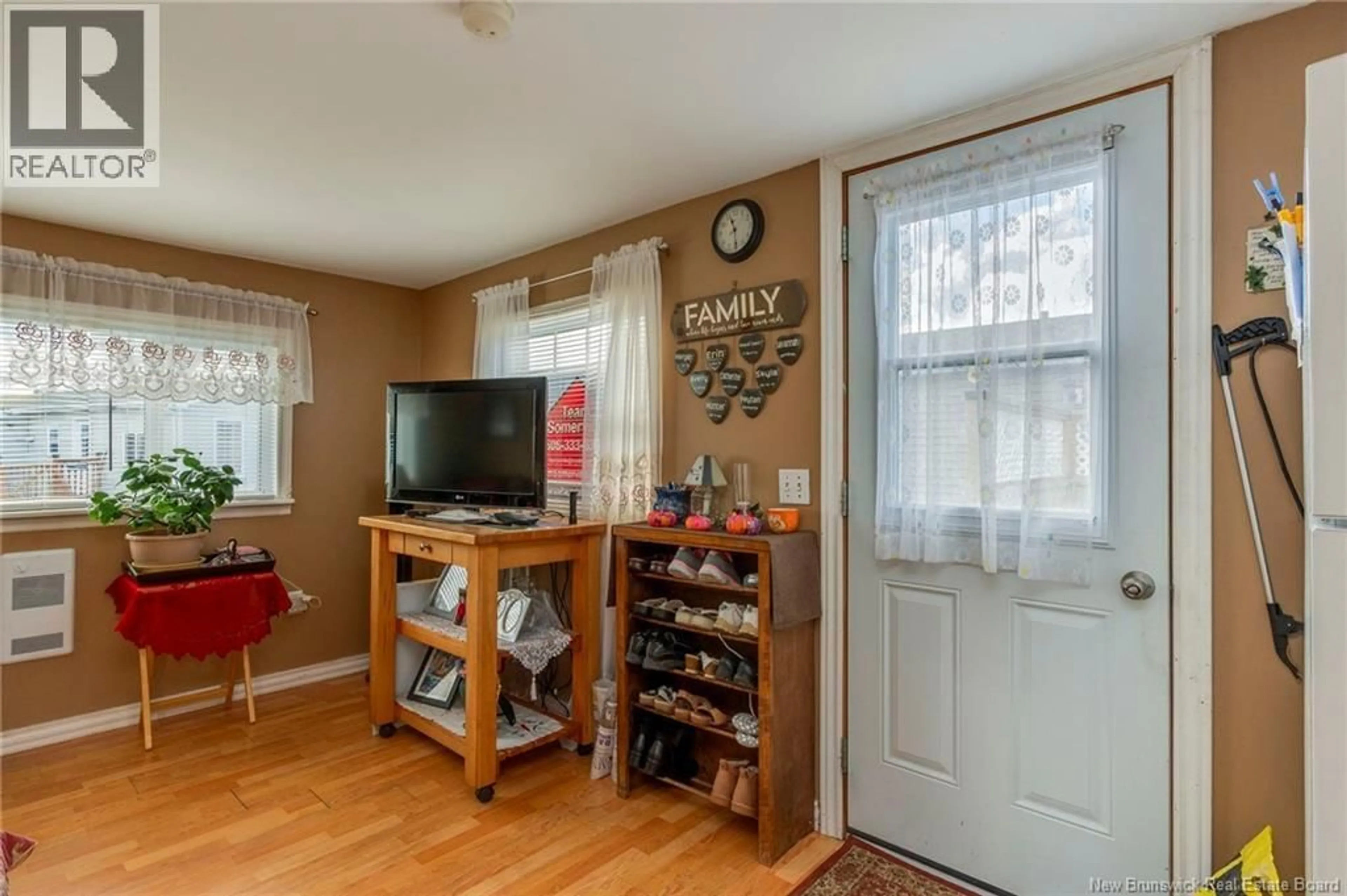 Indoor entryway for 25 SWALLOW STREET, Saint John New Brunswick E2J2S4