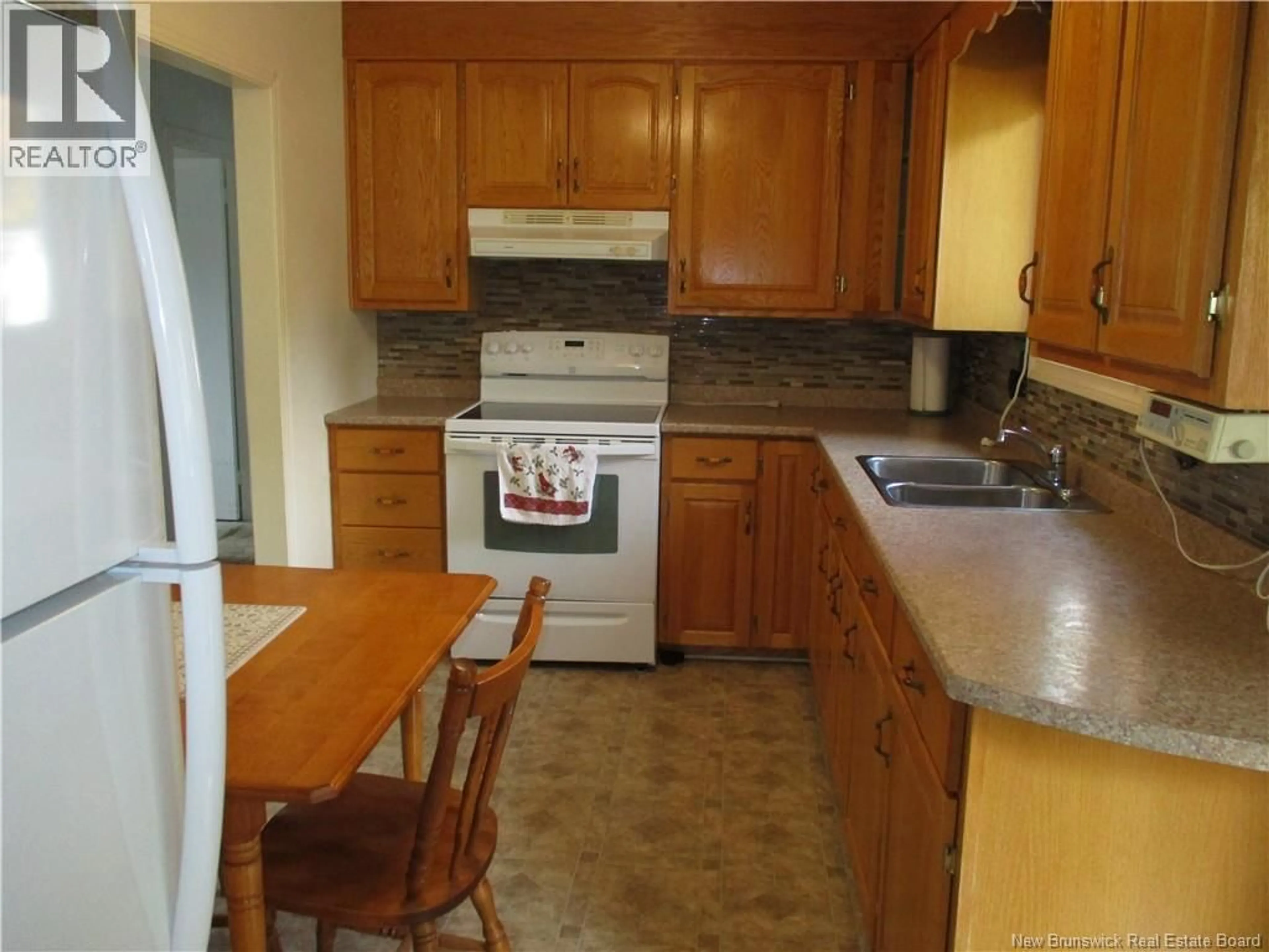 Standard kitchen, unknown for 12 SILVERSTONE STREET, Saint John New Brunswick E2J3B8