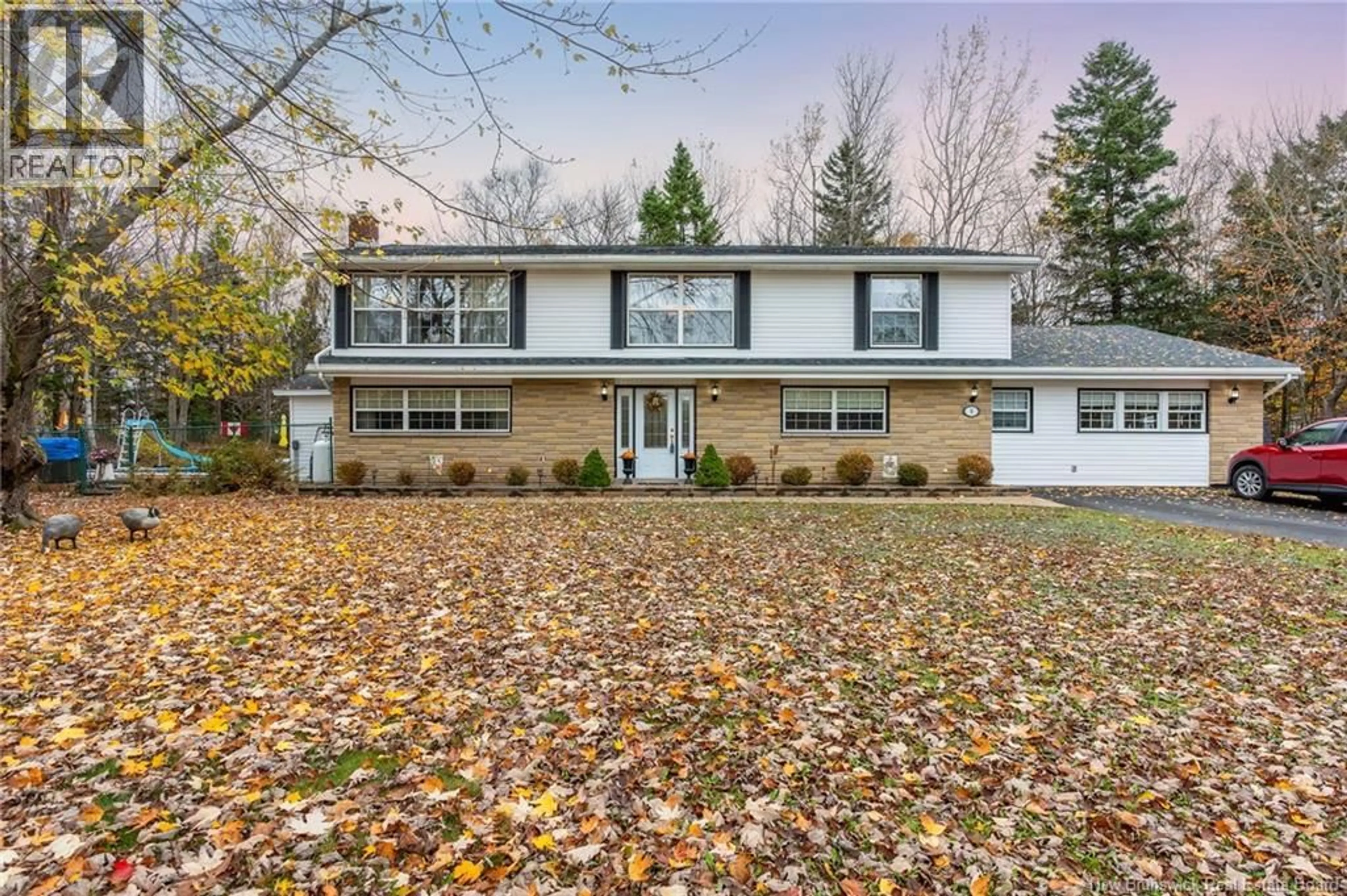 Home with vinyl exterior material, unknown for 6 LORI COURT, Saint John New Brunswick E2E2J5