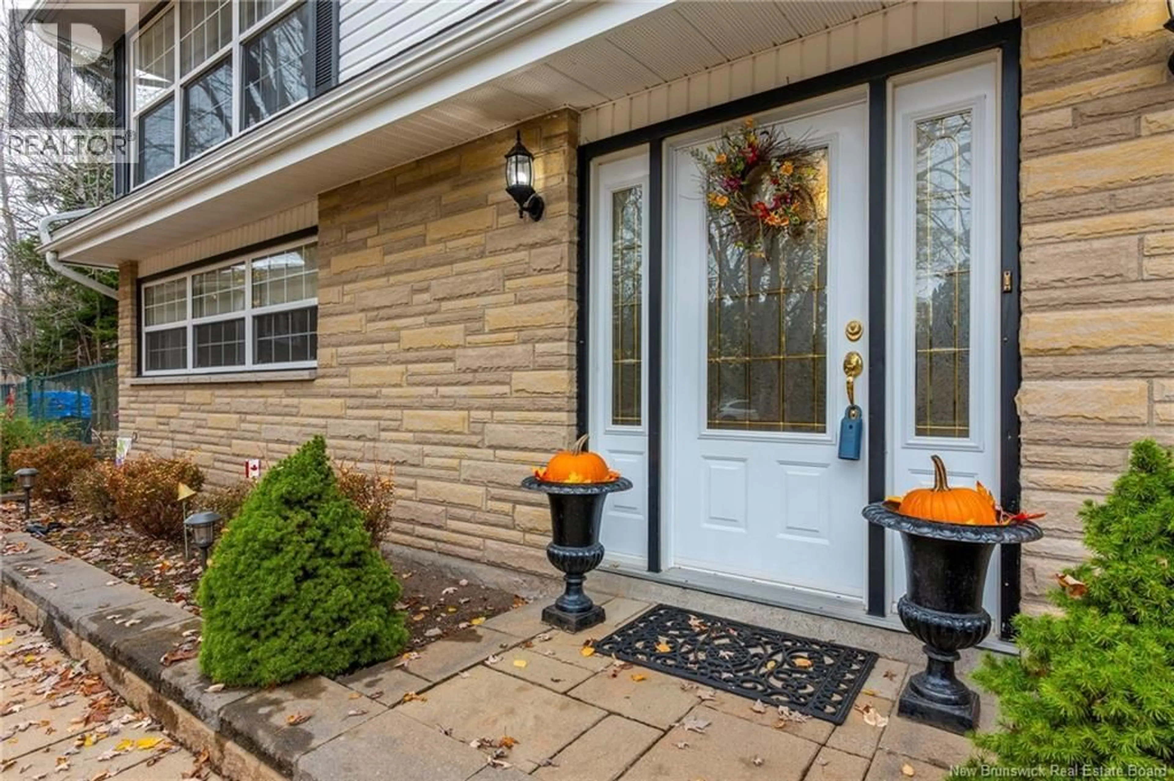 Indoor entryway for 6 LORI COURT, Saint John New Brunswick E2E2J5