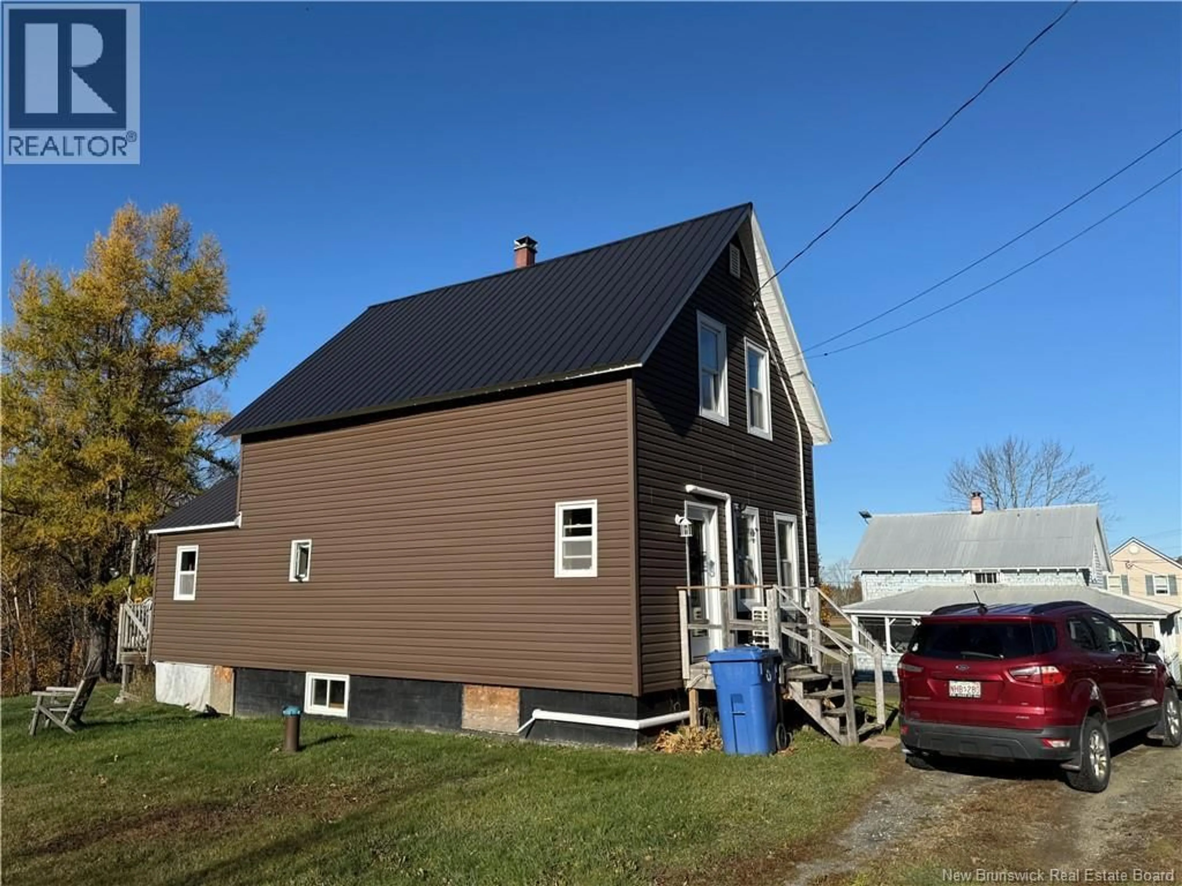 Home with vinyl exterior material, street for 22 DORRINGTON HILL, Canterbury New Brunswick E6H2K3