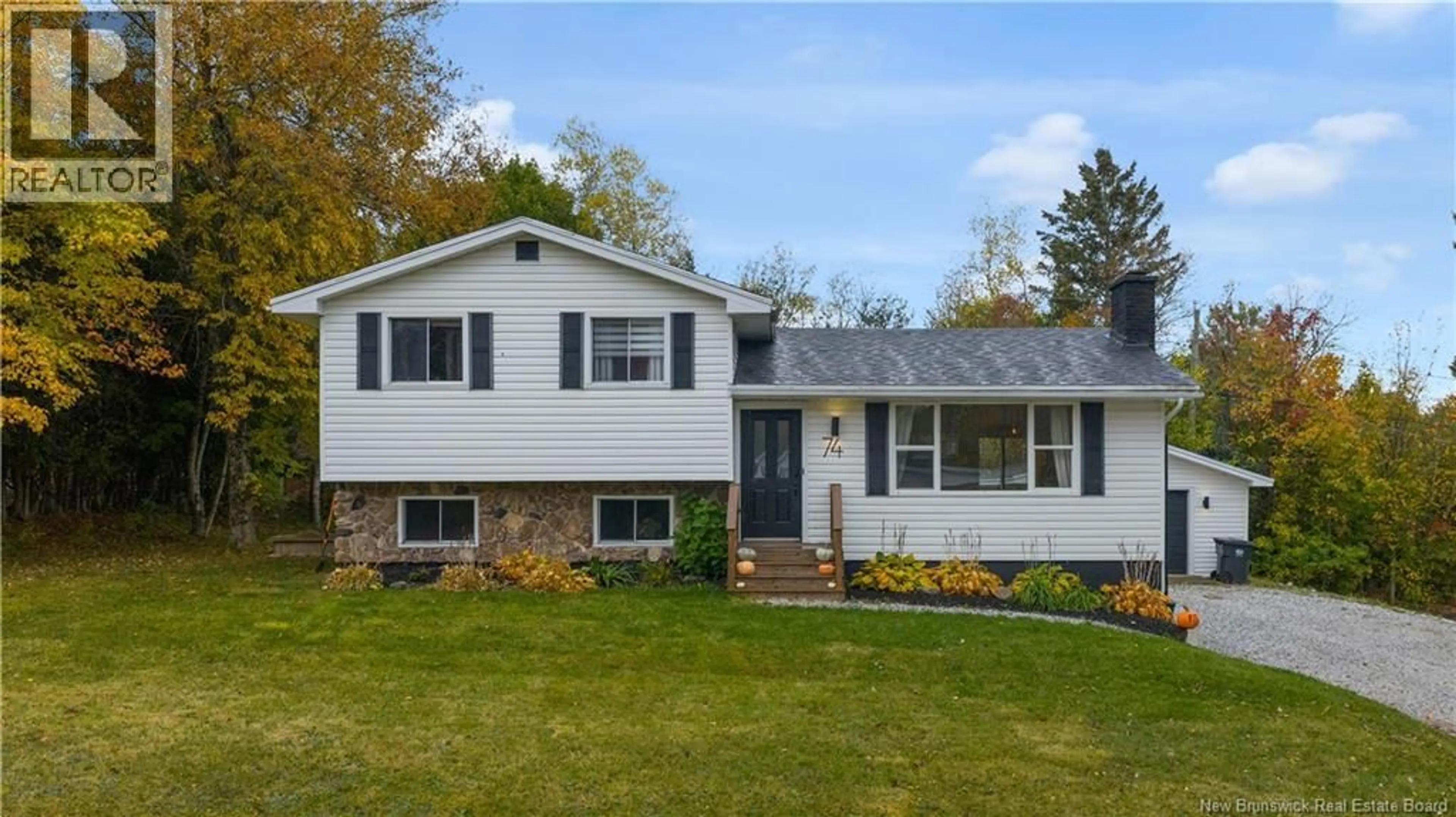 Home with vinyl exterior material, street for 74 HIGHLAND DRIVE, Hampton New Brunswick E5N5C7