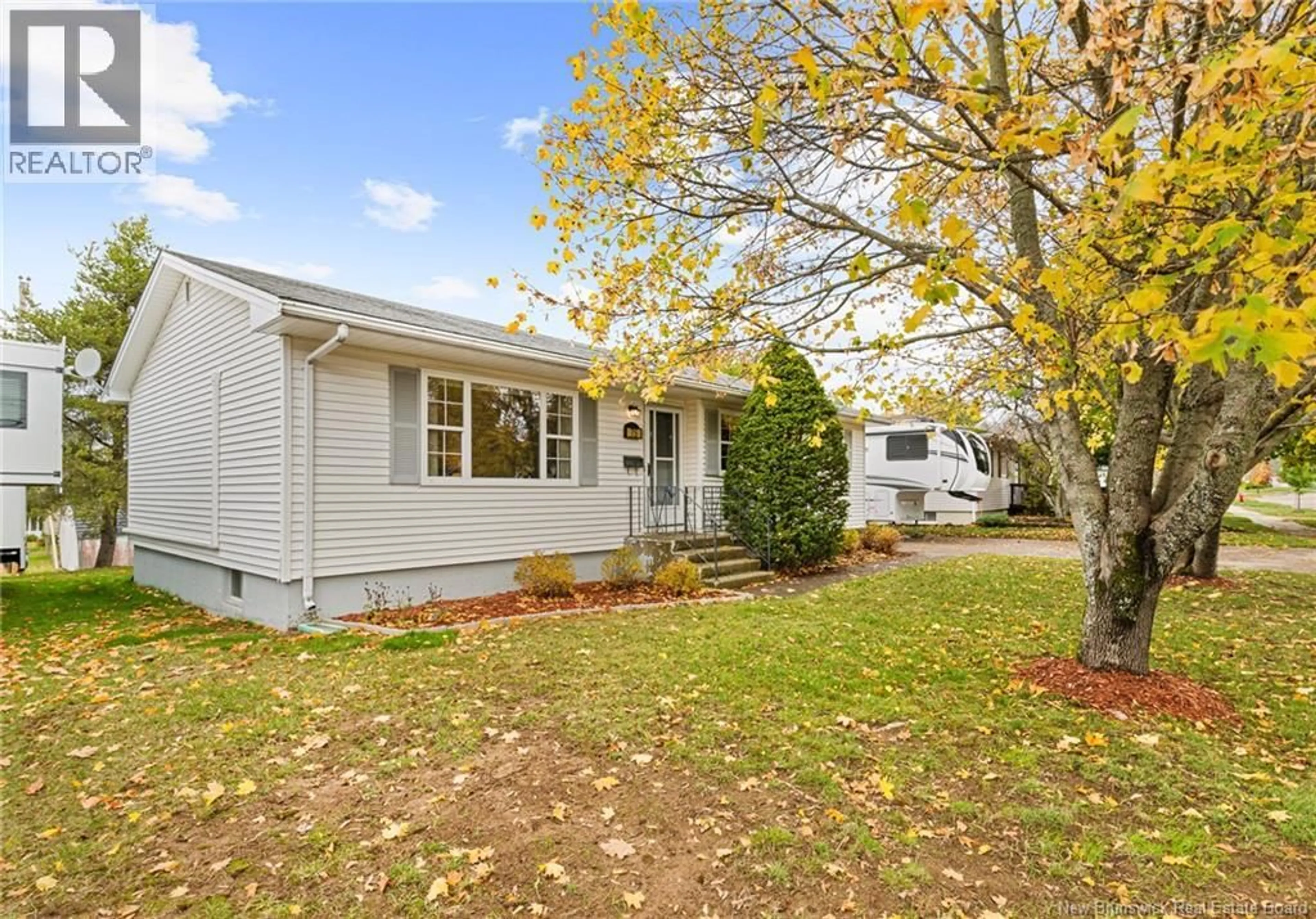 Home with vinyl exterior material, street for 75 NOTINGHAM DRIVE, Moncton New Brunswick E1A5J9