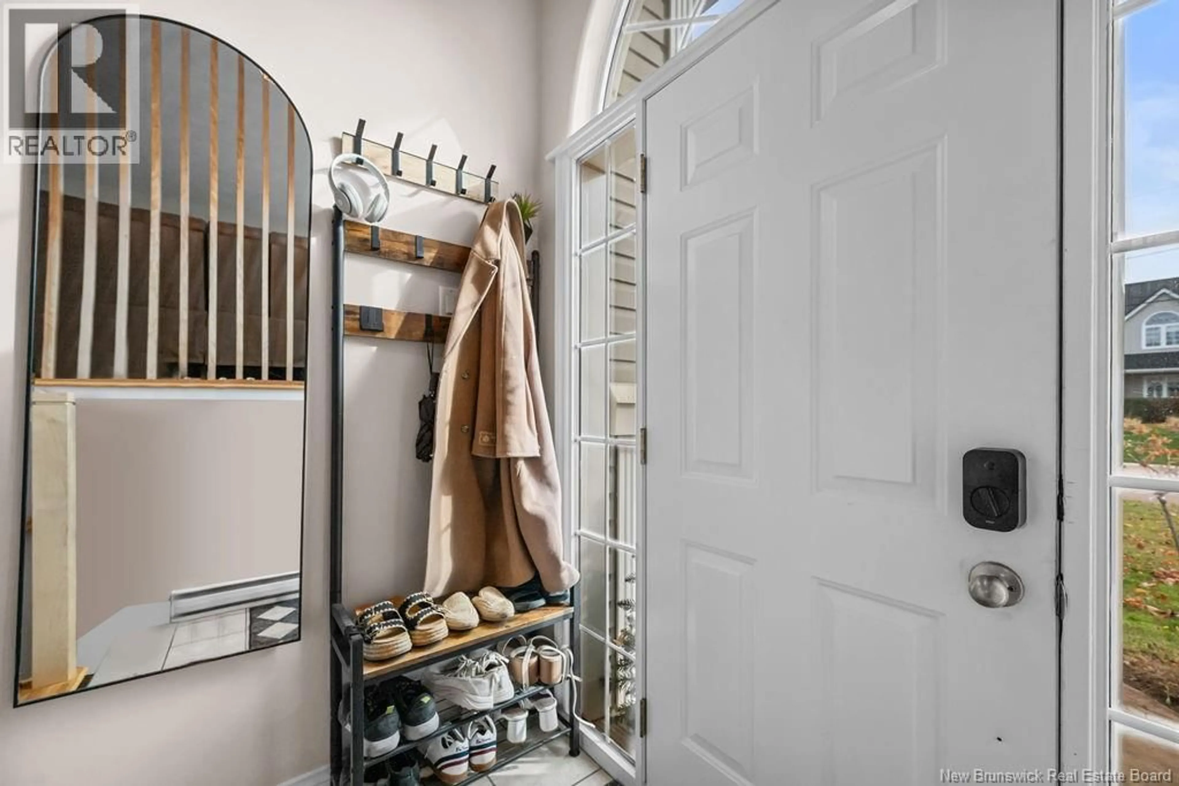 Indoor entryway for 305 MANON STREET, Dieppe New Brunswick E1A7W9