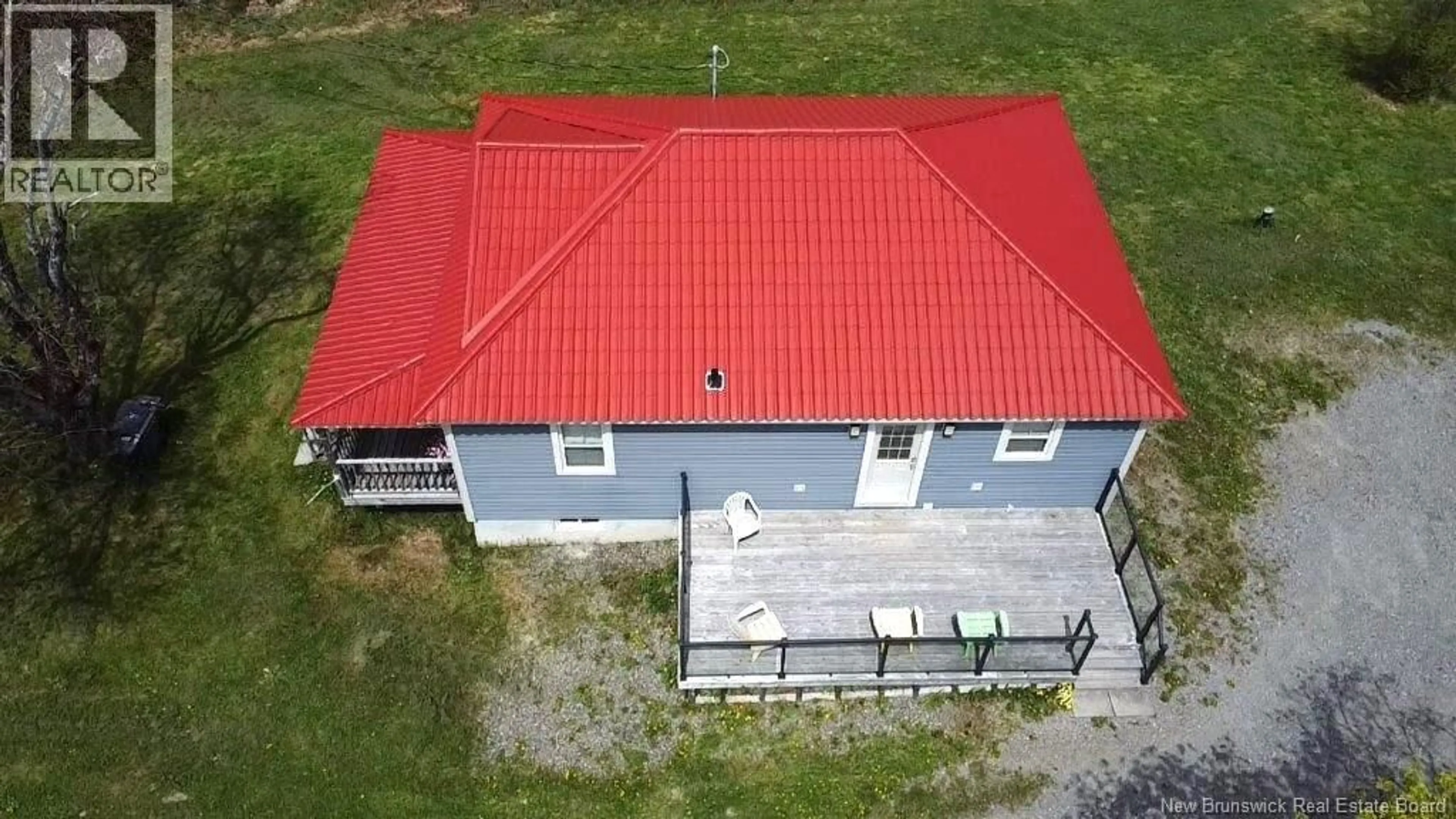 A pic from outside/outdoor area/front of a property/back of a property/a pic from drone, building for 204 LEDGE ROAD, Dufferin New Brunswick E3L3P2