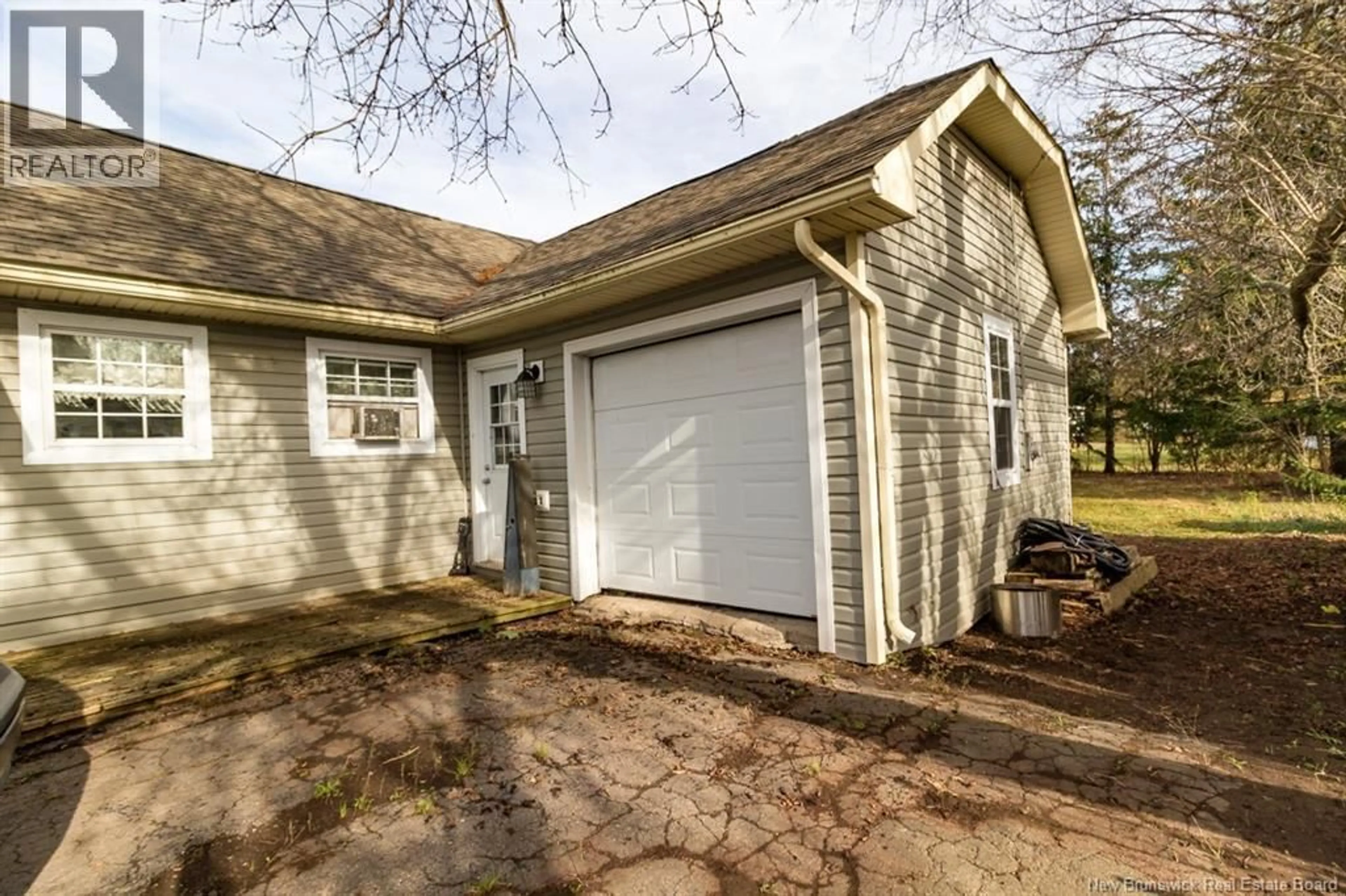 Unknown for 28 BRIDGE STREET, Apohaqui New Brunswick E5P3M5