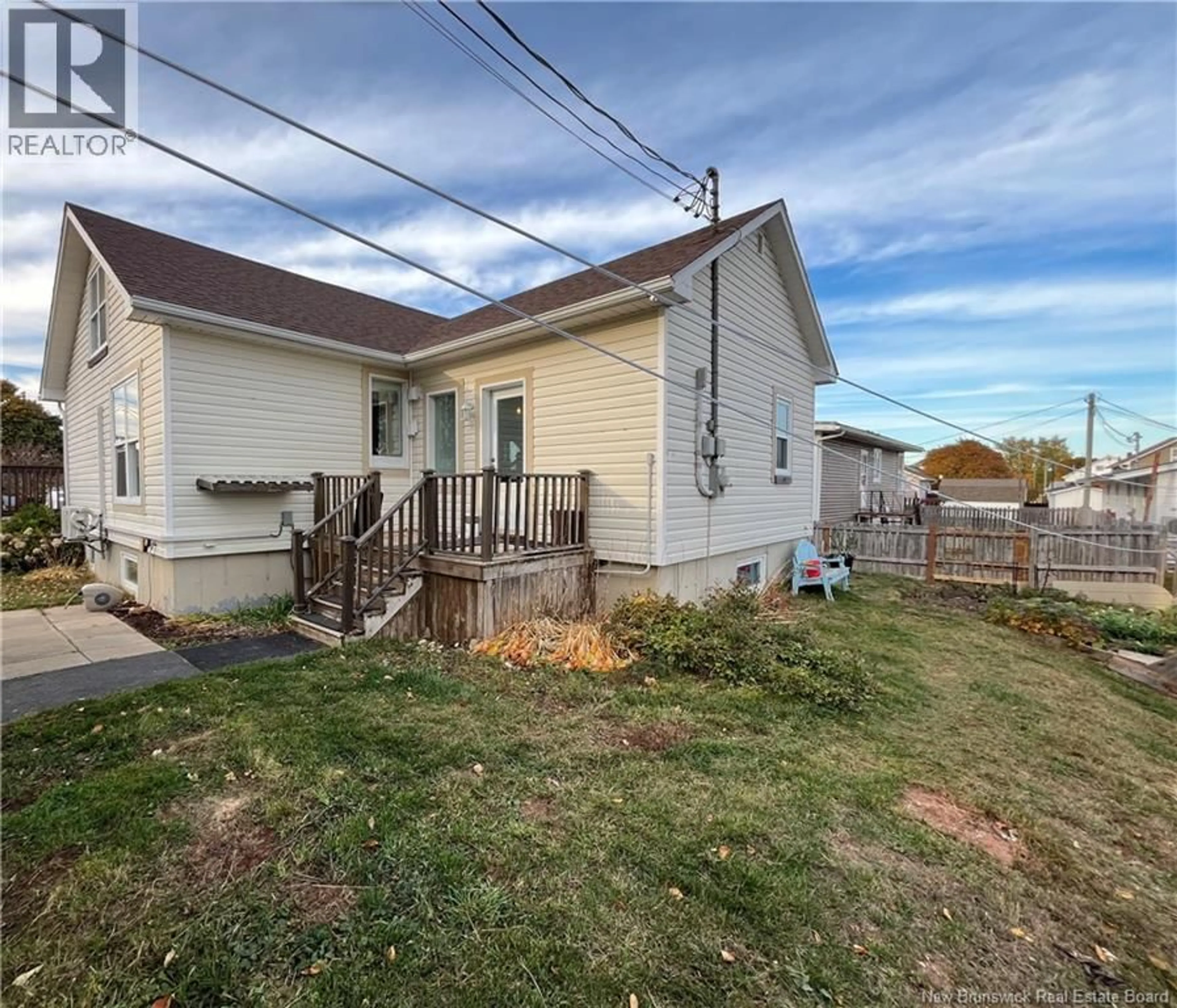 A pic from outside/outdoor area/front of a property/back of a property/a pic from drone, street for 144 DES SAULES, Shippagan New Brunswick E8S1K5