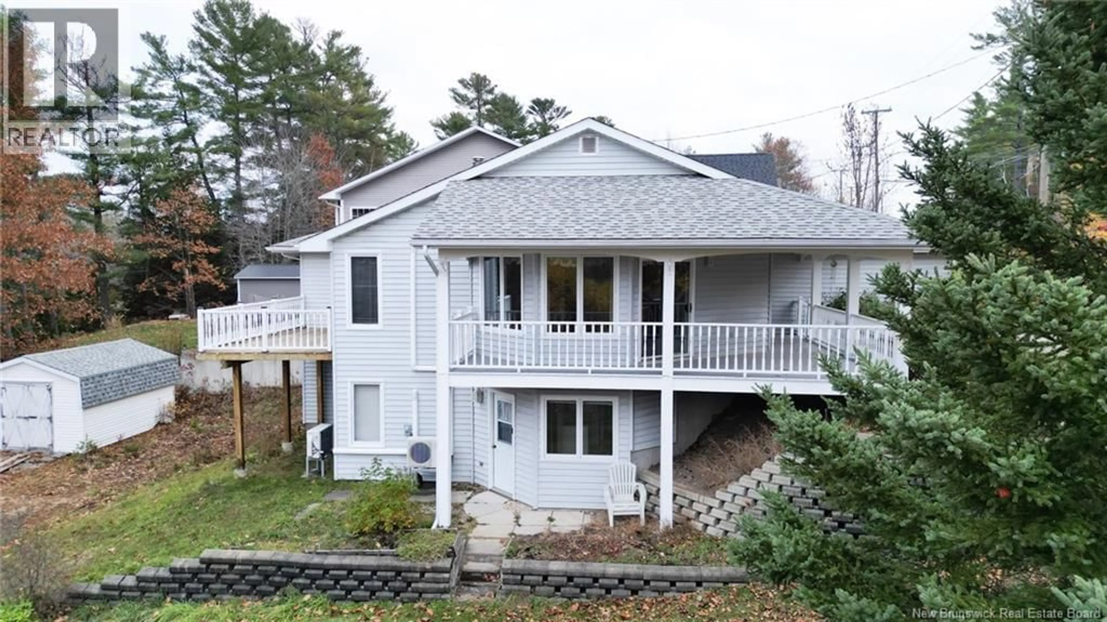 A pic from outside/outdoor area/front of a property/back of a property/a pic from drone, unknown for 93 RIVER STREET, Fredericton New Brunswick E3A4L8