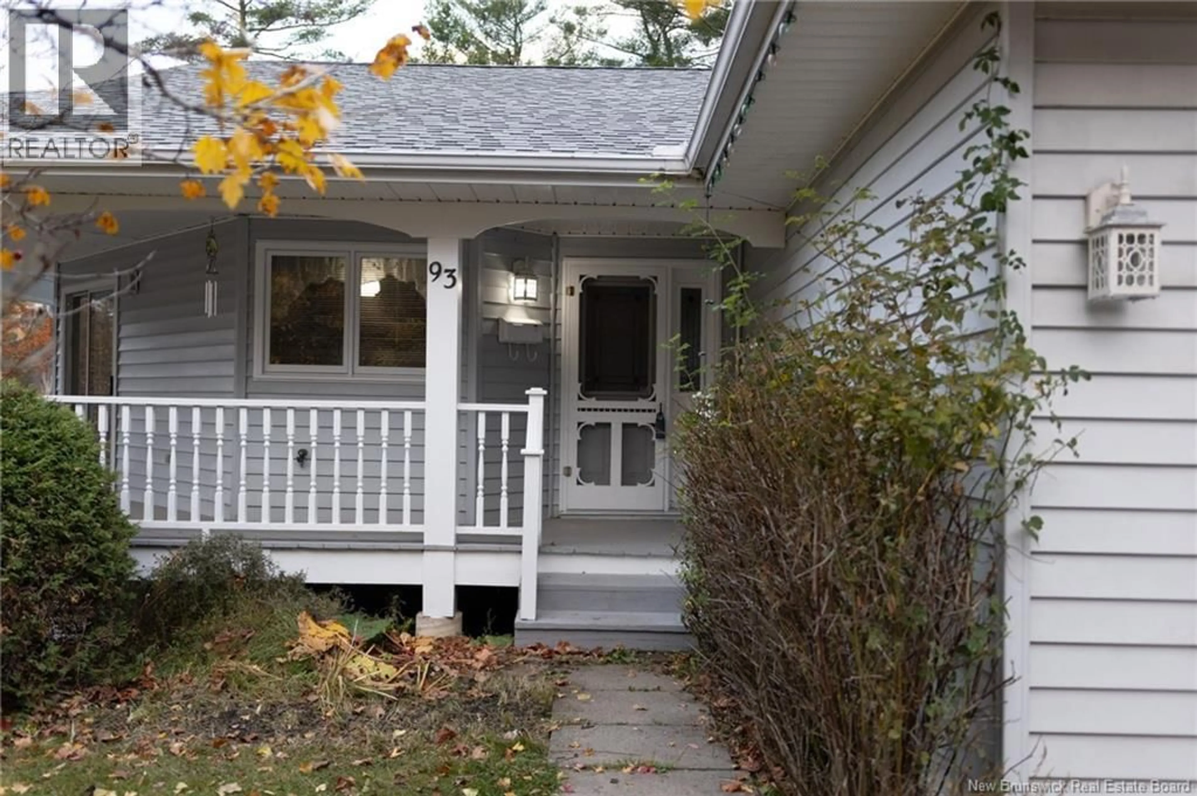 Home with vinyl exterior material, street for 93 RIVER STREET, Fredericton New Brunswick E3A4L8