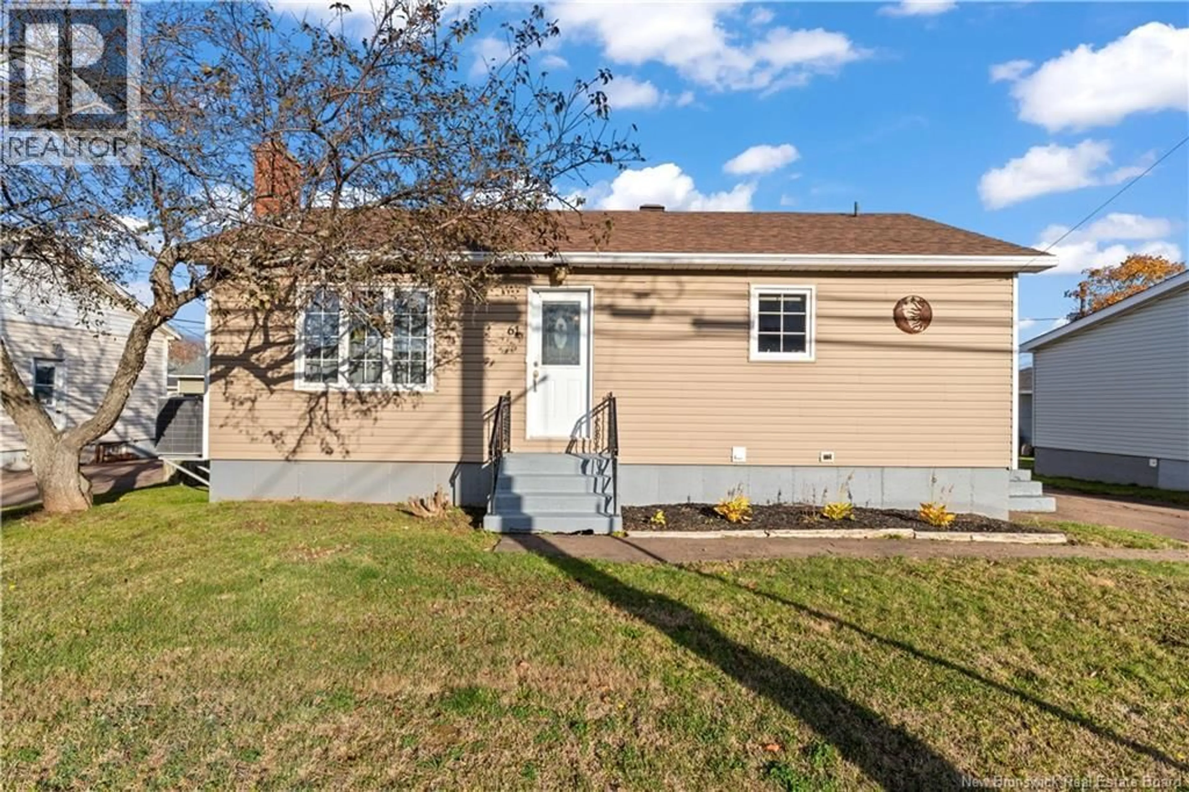 Home with vinyl exterior material, street for 61 MAPLETON, Moncton New Brunswick E1C7W6