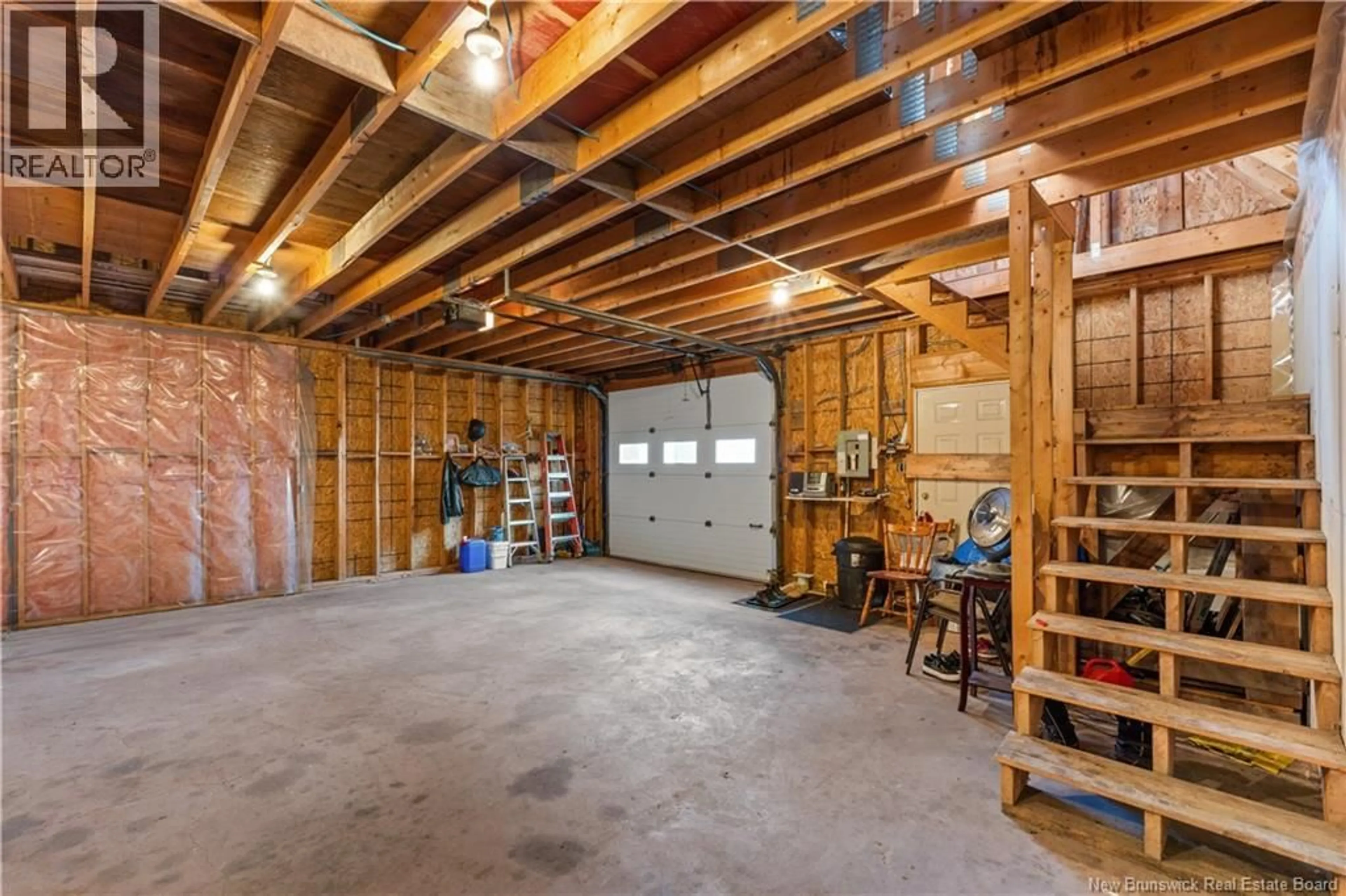 Indoor garage for 61 MAPLETON, Moncton New Brunswick E1C7W6