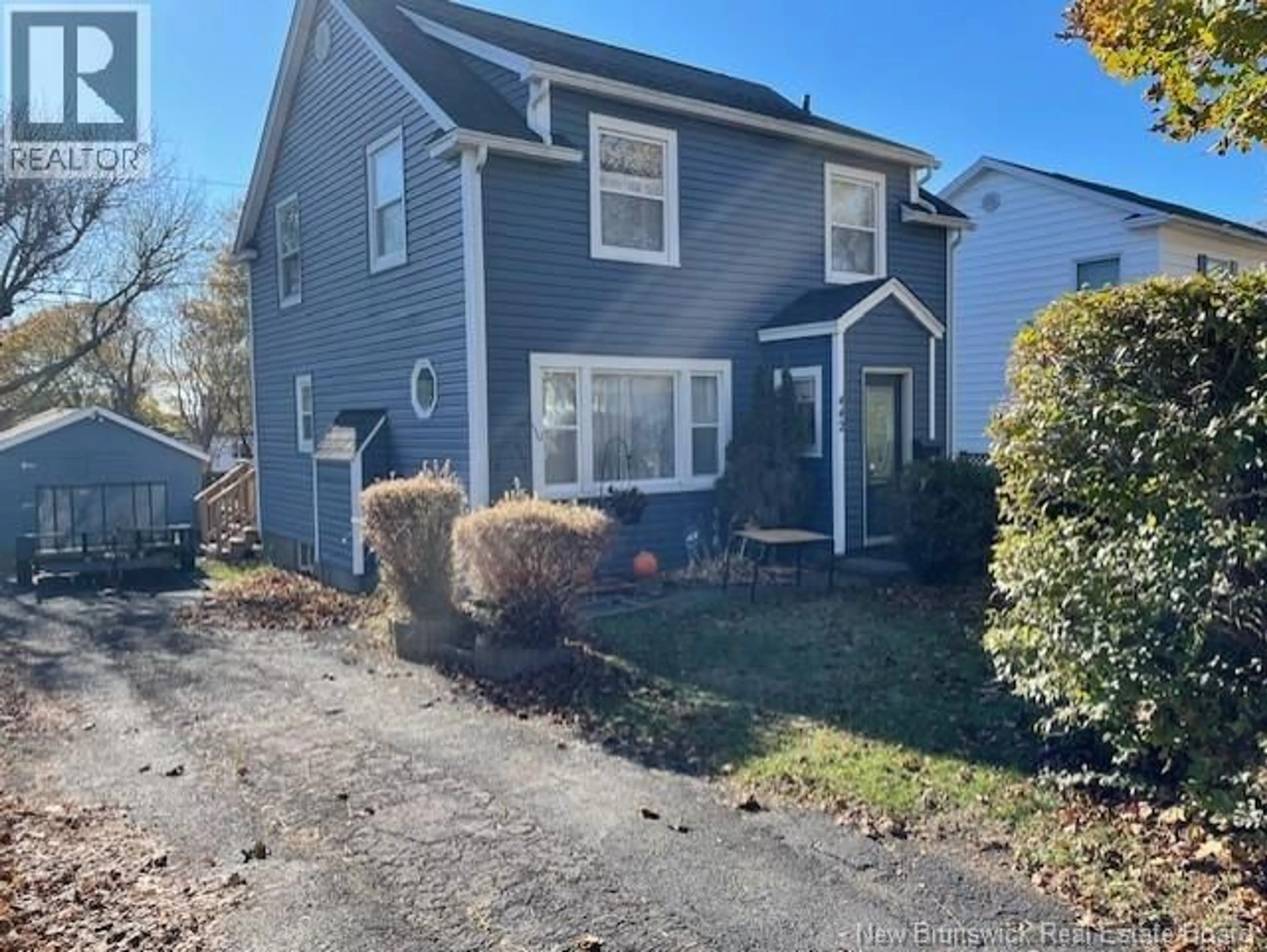 A pic from outside/outdoor area/front of a property/back of a property/a pic from drone, street for 442 WINDSOR STREET, Saint John New Brunswick E2M2Z5