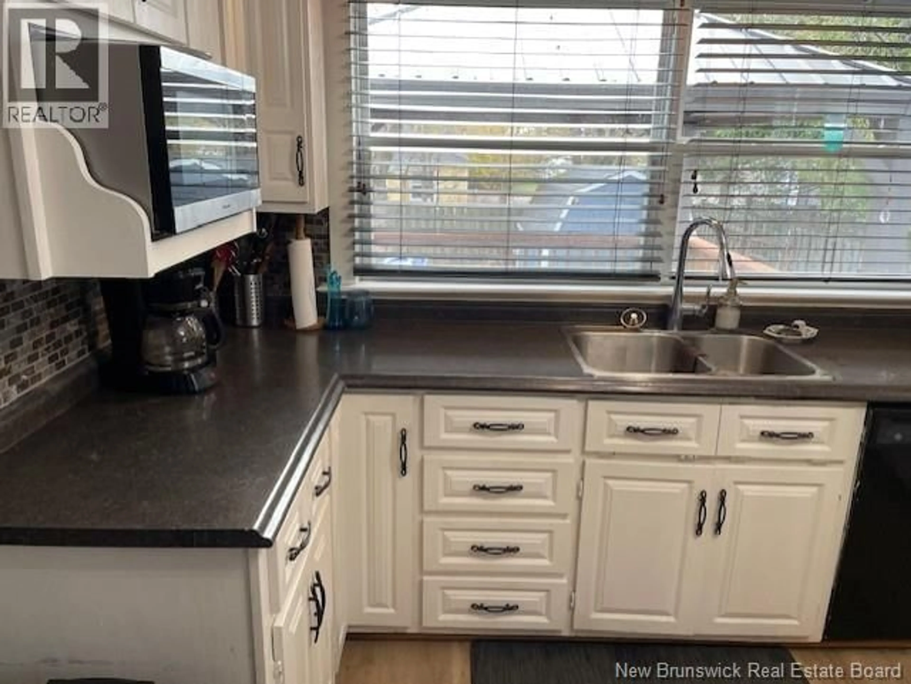 Standard kitchen, unknown for 442 WINDSOR STREET, Saint John New Brunswick E2M2Z5