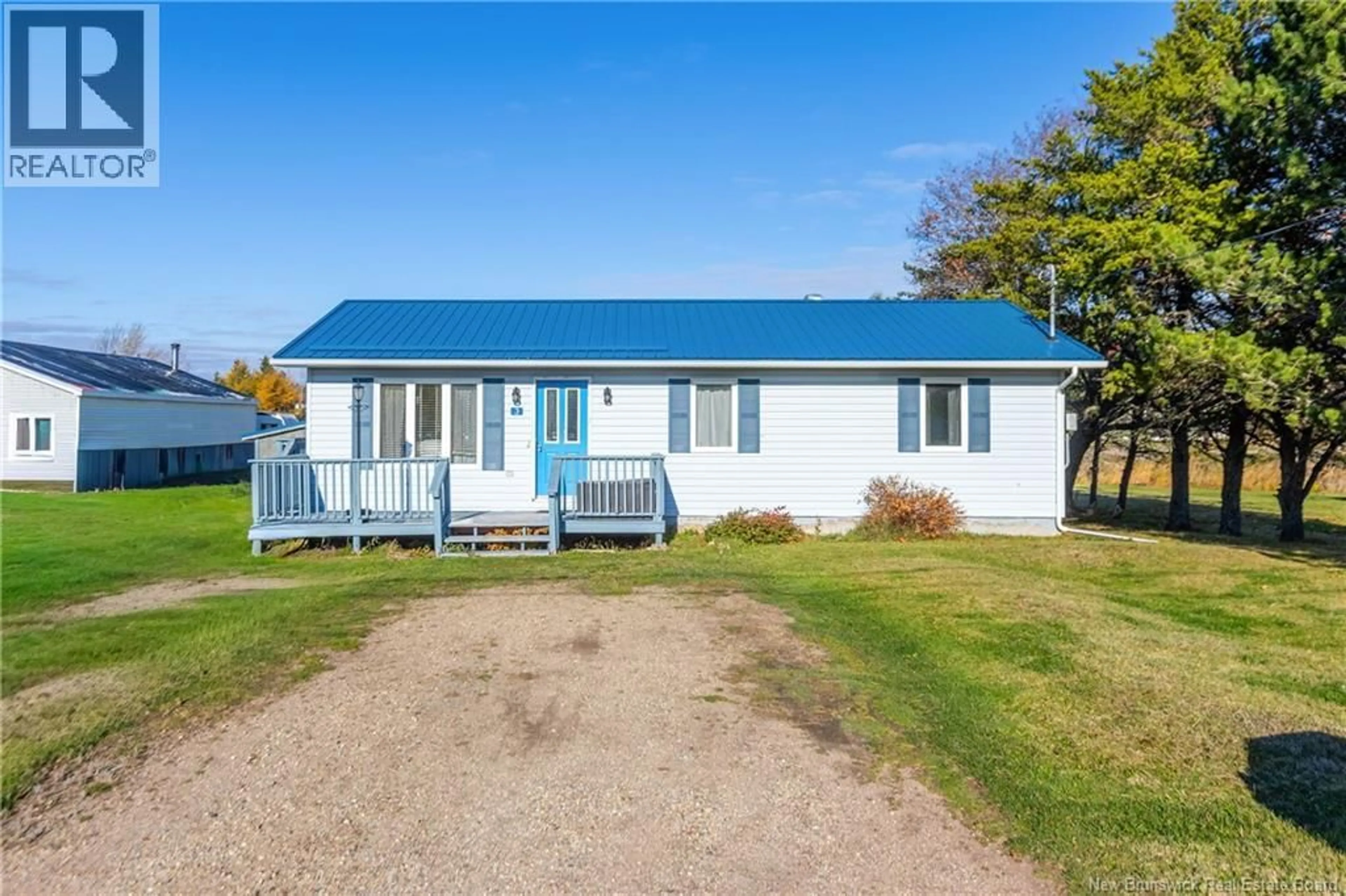 A pic from outside/outdoor area/front of a property/back of a property/a pic from drone, building for 3 BIRCH STREET, Port Elgin New Brunswick E4M2B9