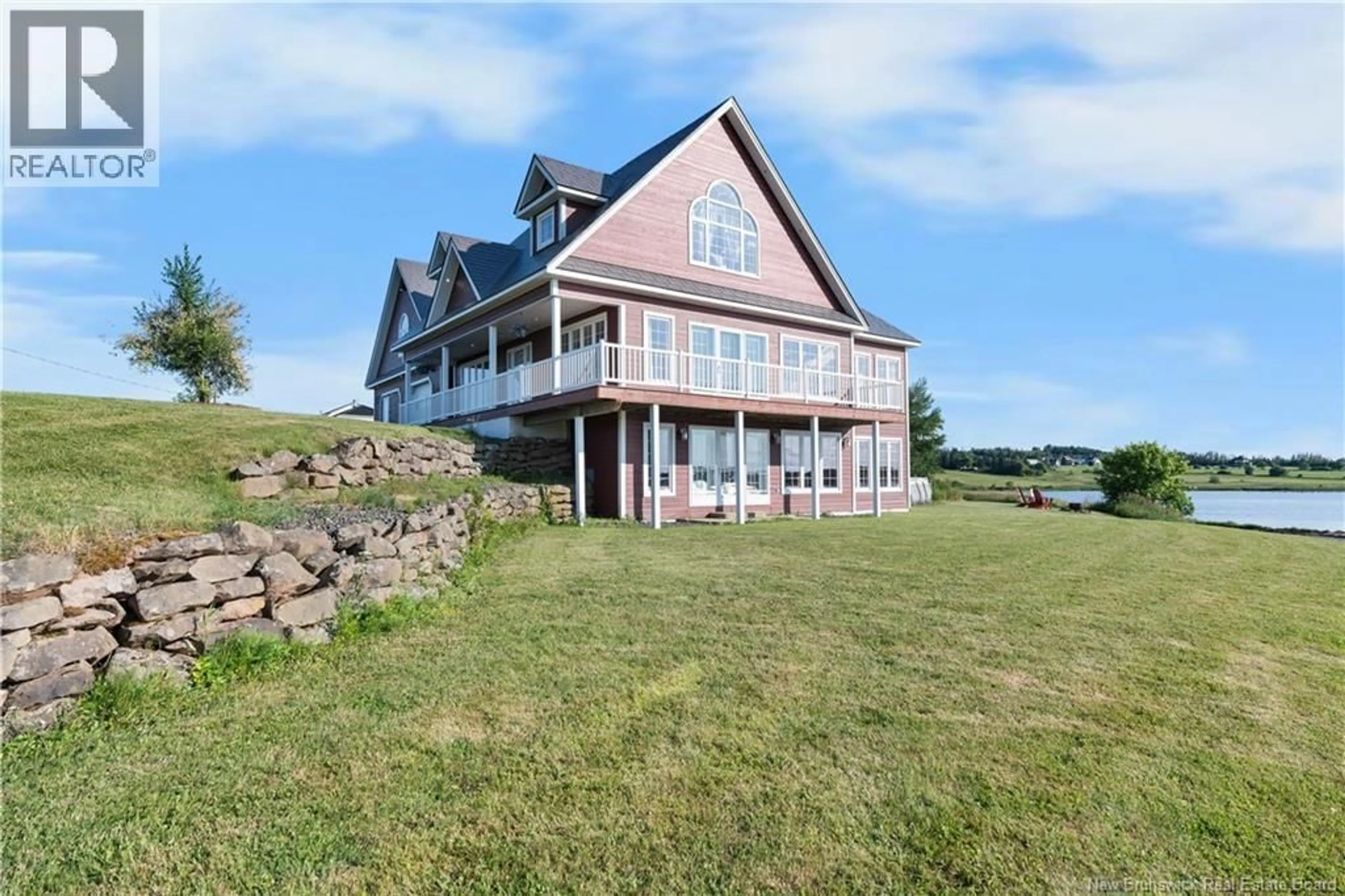 A pic from outside/outdoor area/front of a property/back of a property/a pic from drone, water/lake/river/ocean view for 1379 ROUTE 525, Sainte-Marie-De-Kent New Brunswick E4S2H1