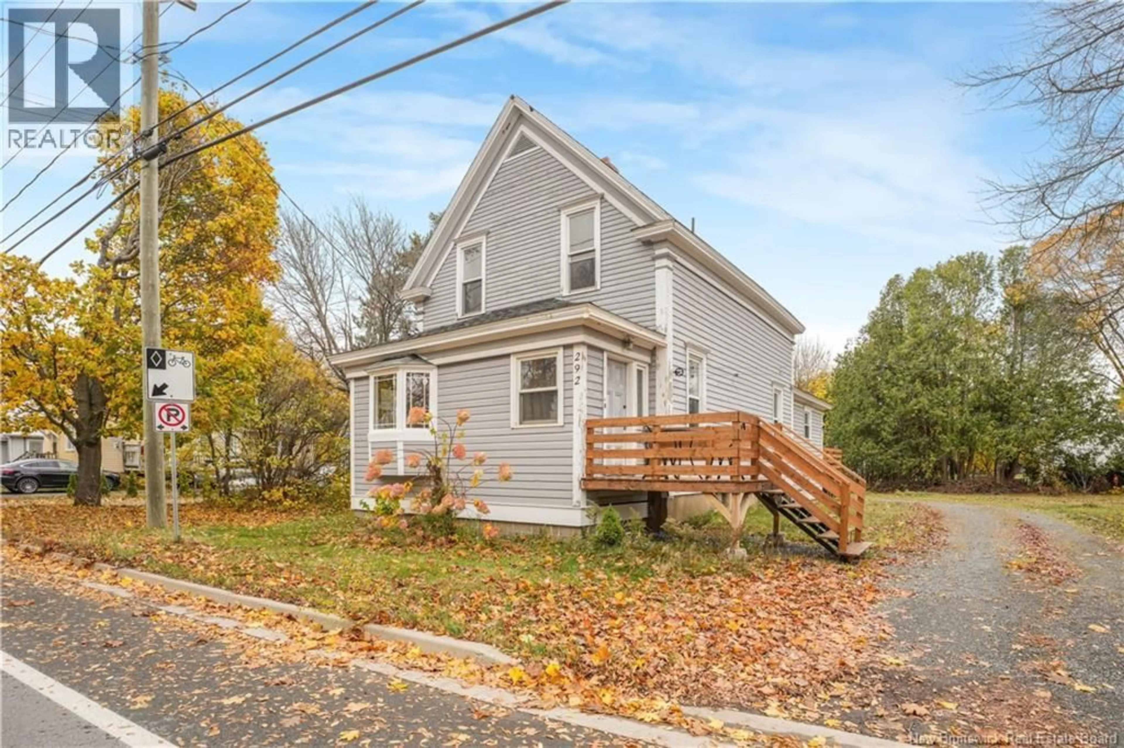 Home with vinyl exterior material, street for 292 SUNSET DRIVE, Fredericton New Brunswick E3A1A9