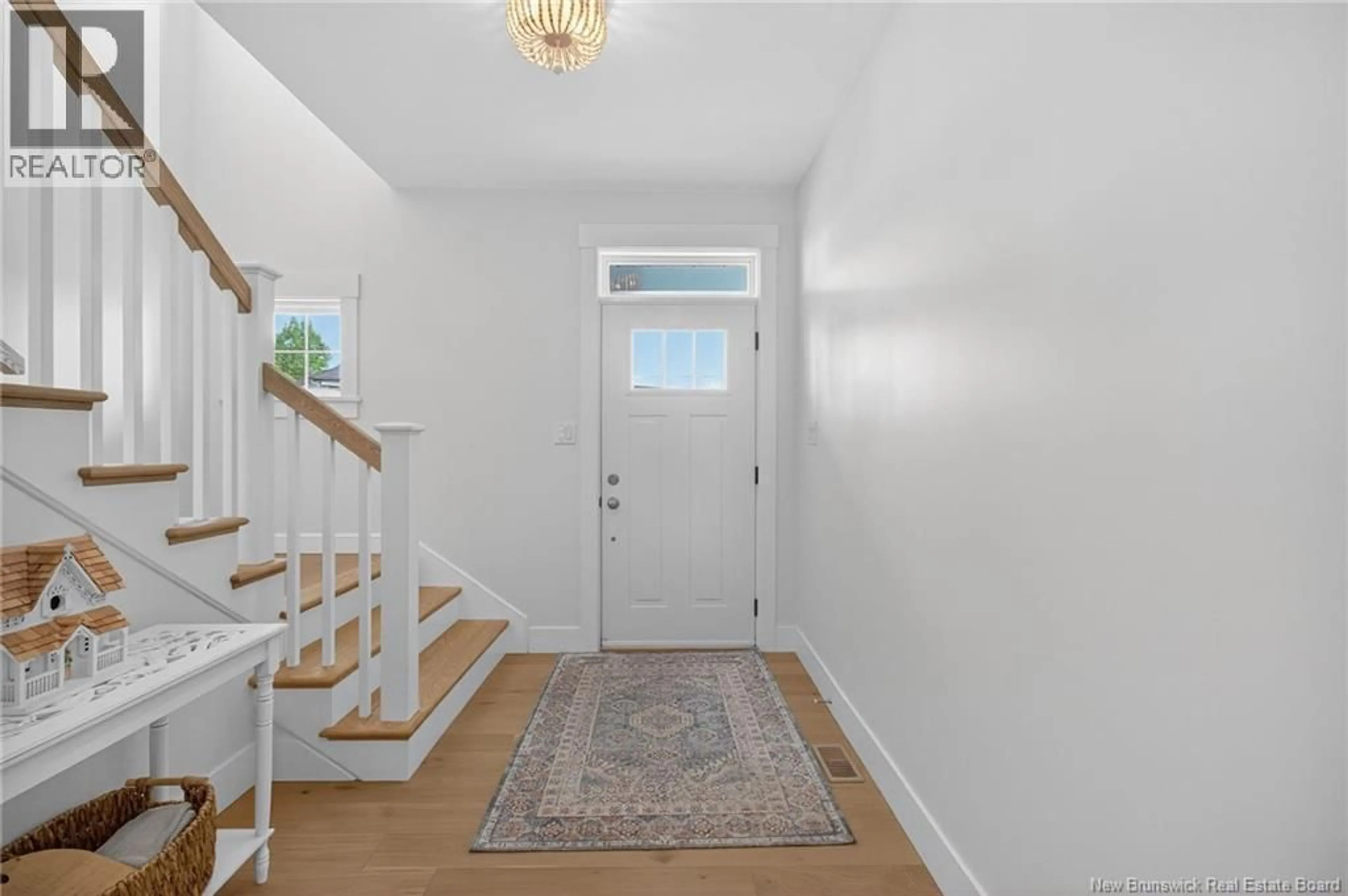 Indoor entryway for 38 HEROS COURT, Moncton New Brunswick E1G6A2