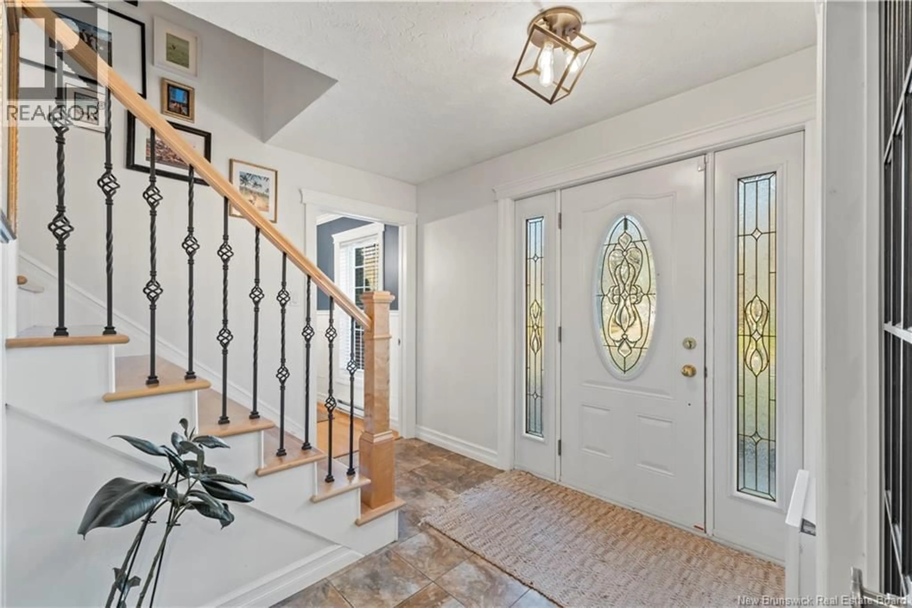 Indoor entryway for 40 CAMDEN, Moncton New Brunswick E1E4J6