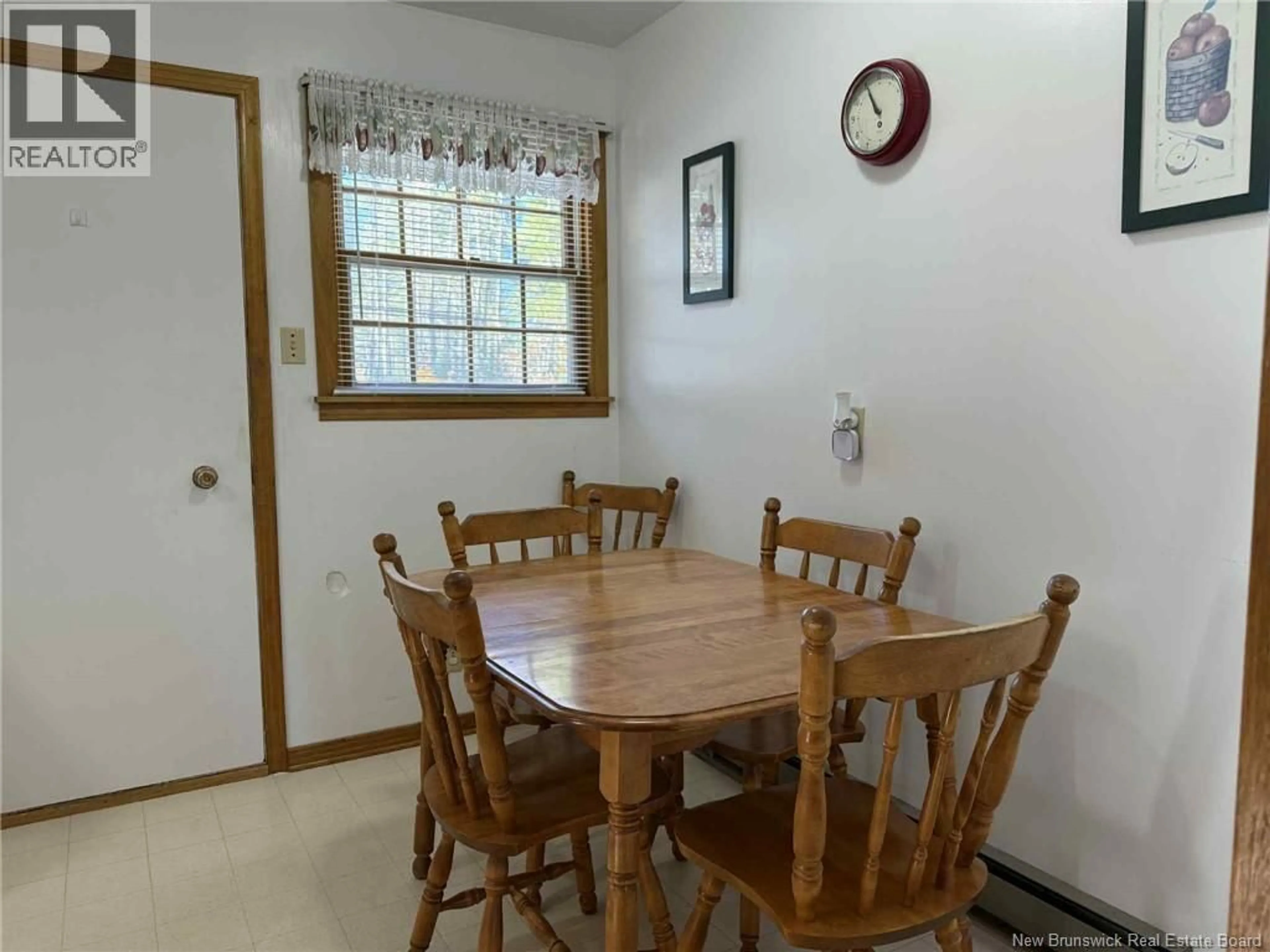Dining room, unknown for 6 NICOL STREET, Miramichi New Brunswick E1N2Z4