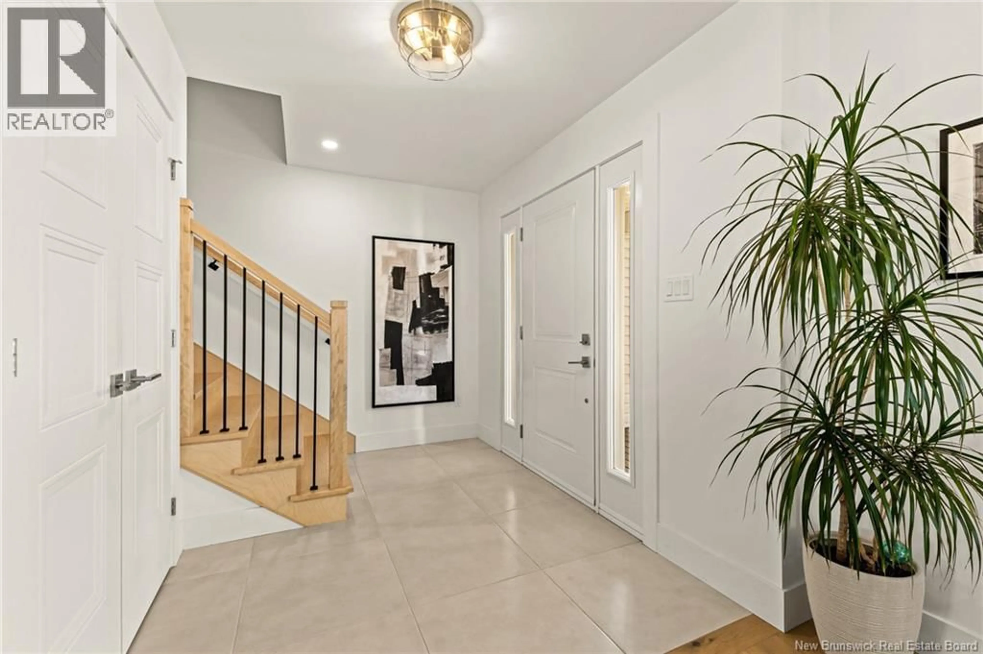 Indoor entryway for 22 DONAT CRESCENT, Dieppe New Brunswick E1A9L4