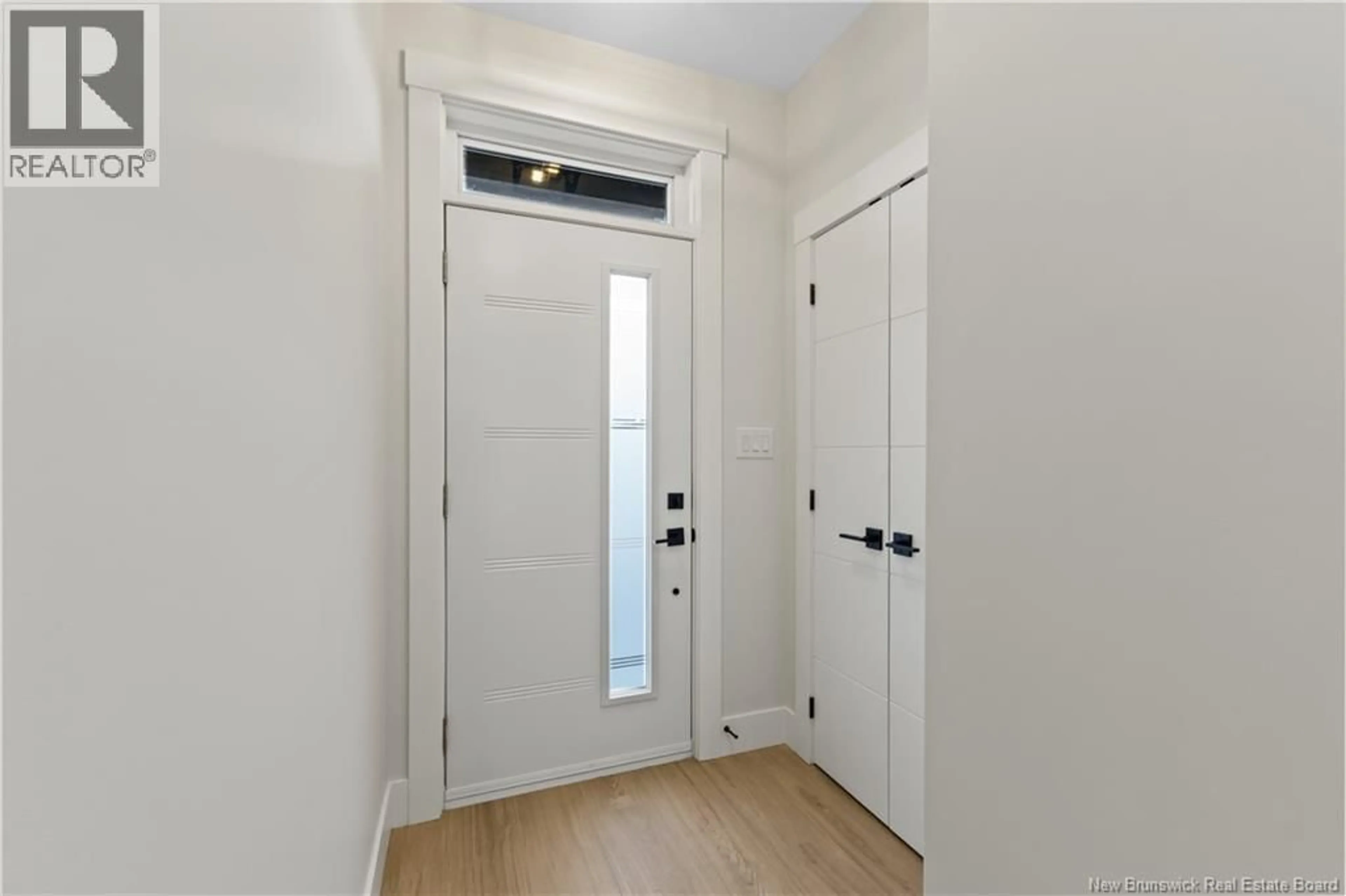 Indoor entryway for 135 MONIQUE ST, Shediac New Brunswick E4P2M5