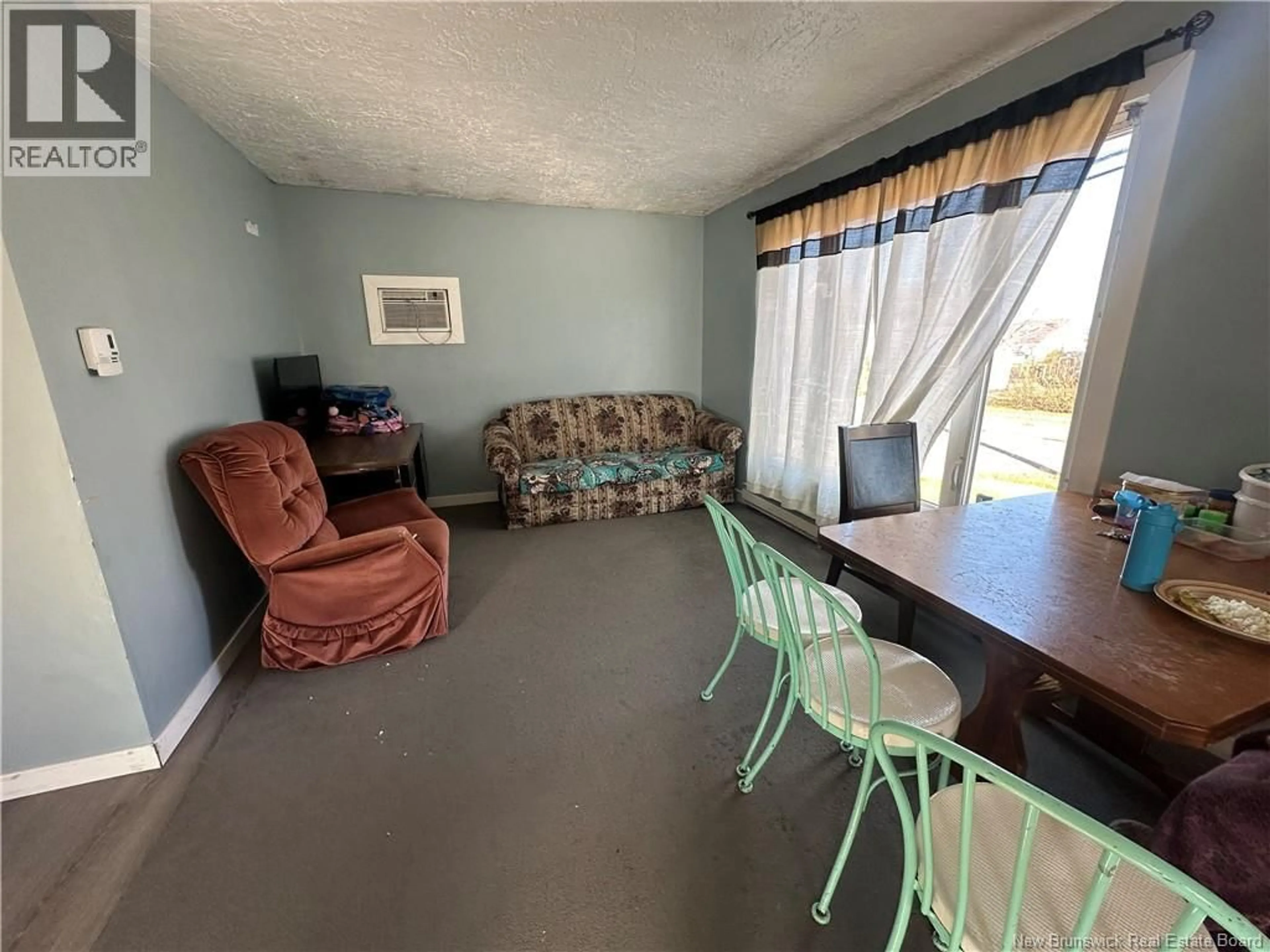 A pic of a room for 118 CEDAR, Moncton New Brunswick E1C7L4