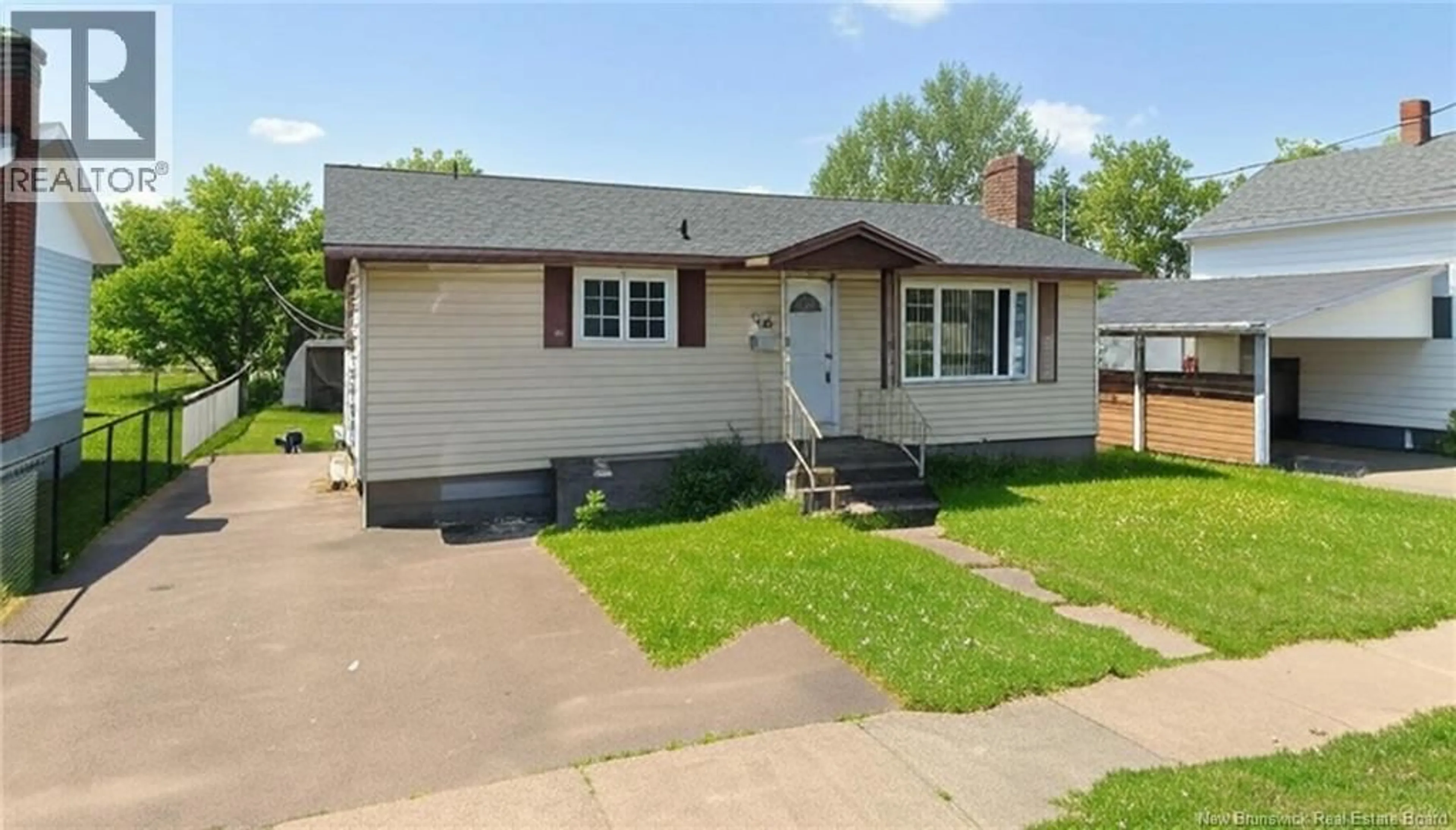 Home with vinyl exterior material, street for 118 SPRUCE STREET, Moncton New Brunswick E1C7K3