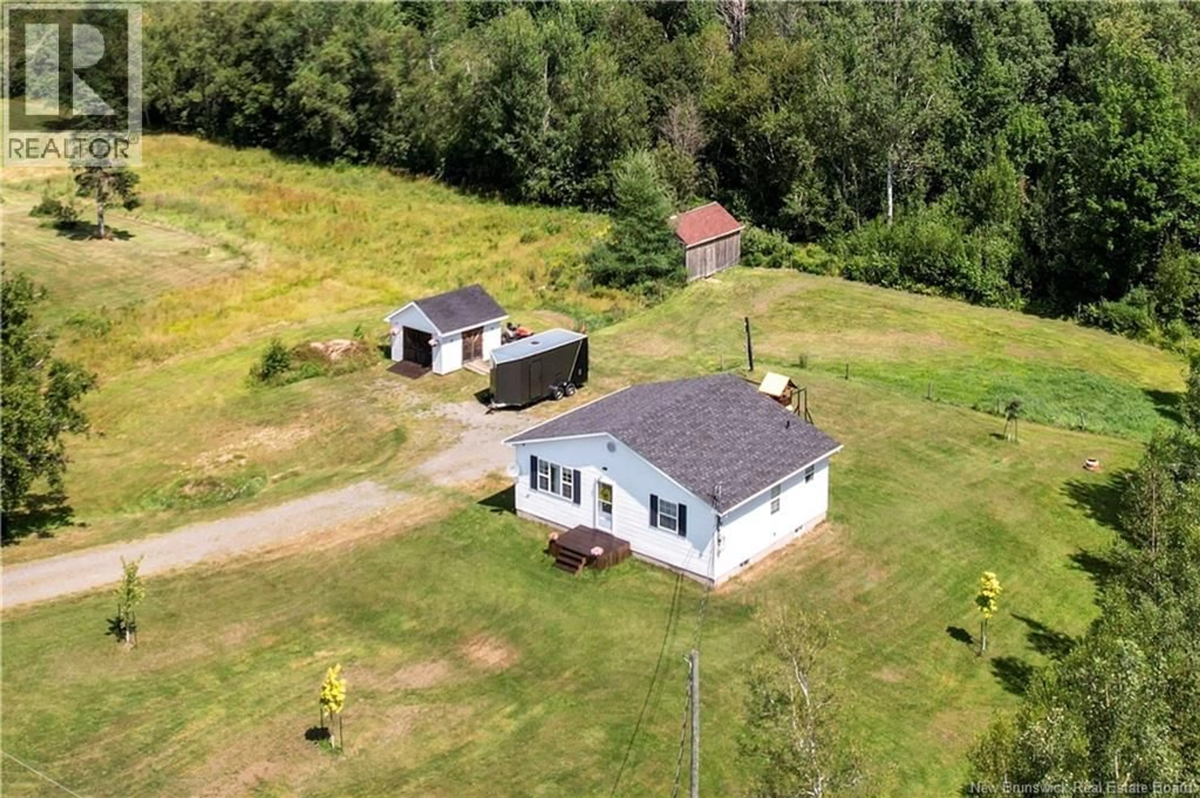 A pic from outside/outdoor area/front of a property/back of a property/a pic from drone, building for 89 ALMA ROAD, Dixon Point New Brunswick E4S3X6