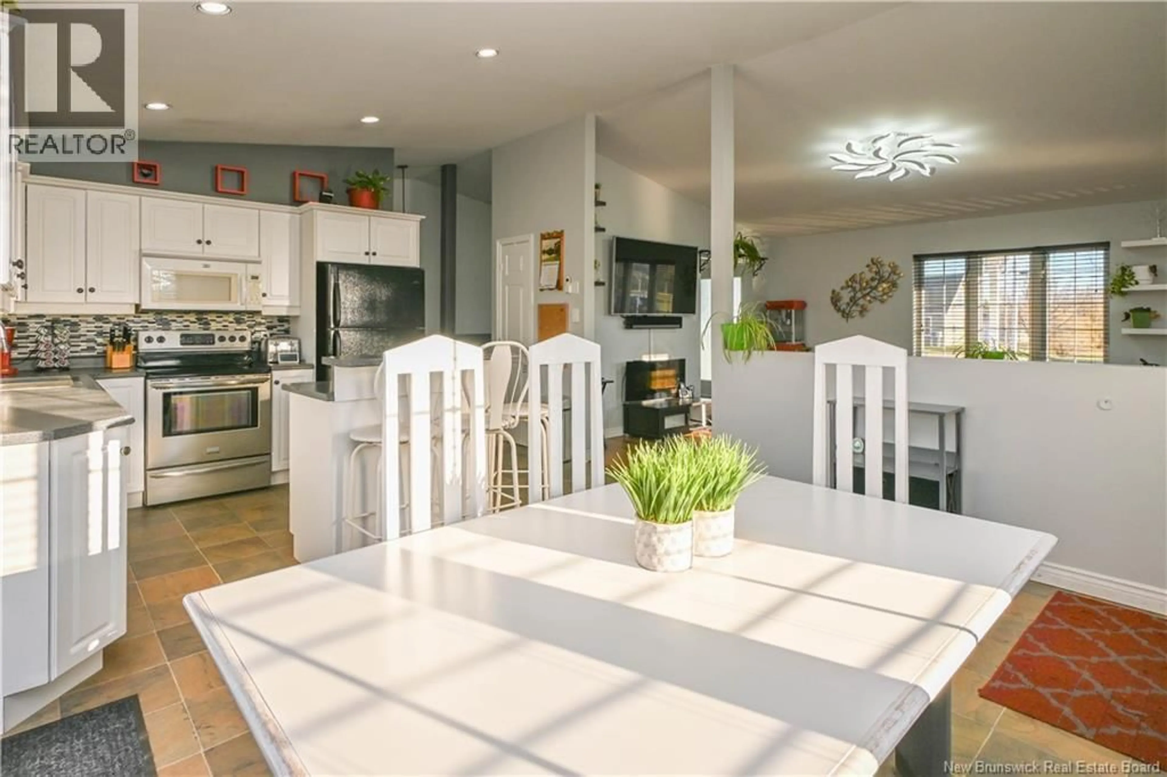 Open concept kitchen, unknown for 77 DES ANCÊTRES ROAD, Saint-Simon New Brunswick E8P1Y4