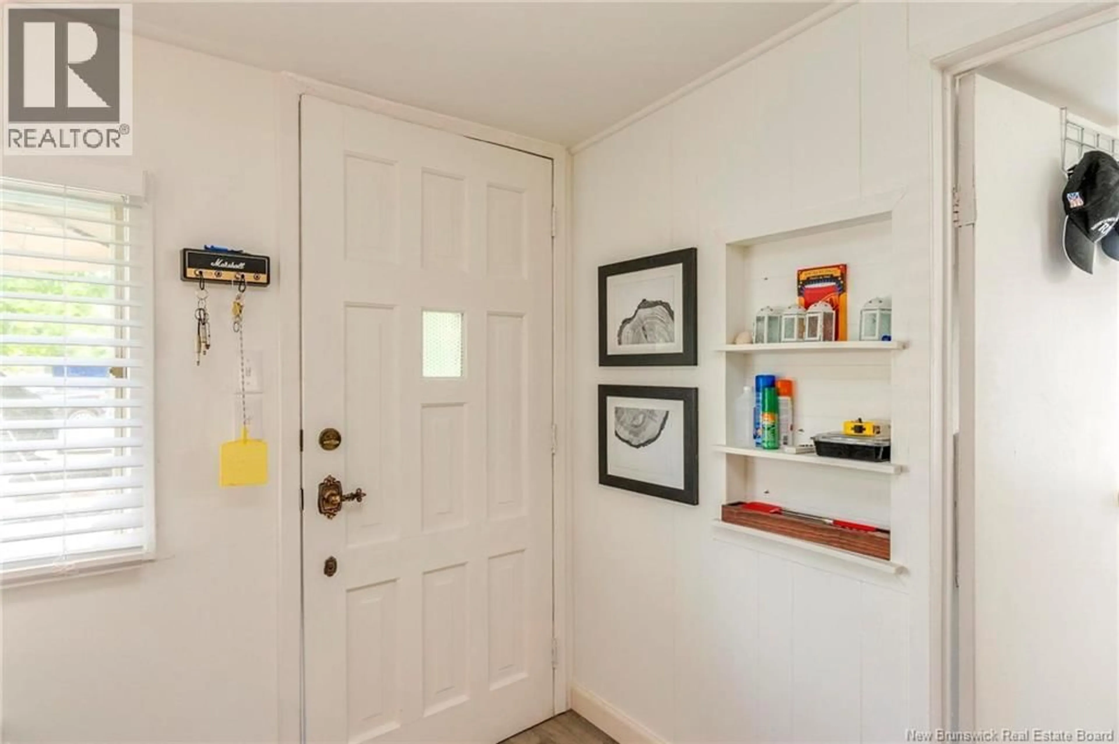 Indoor entryway for 134 HAPPY DAYS ESTATES ROAD, Grande-Digue New Brunswick E4R4L6