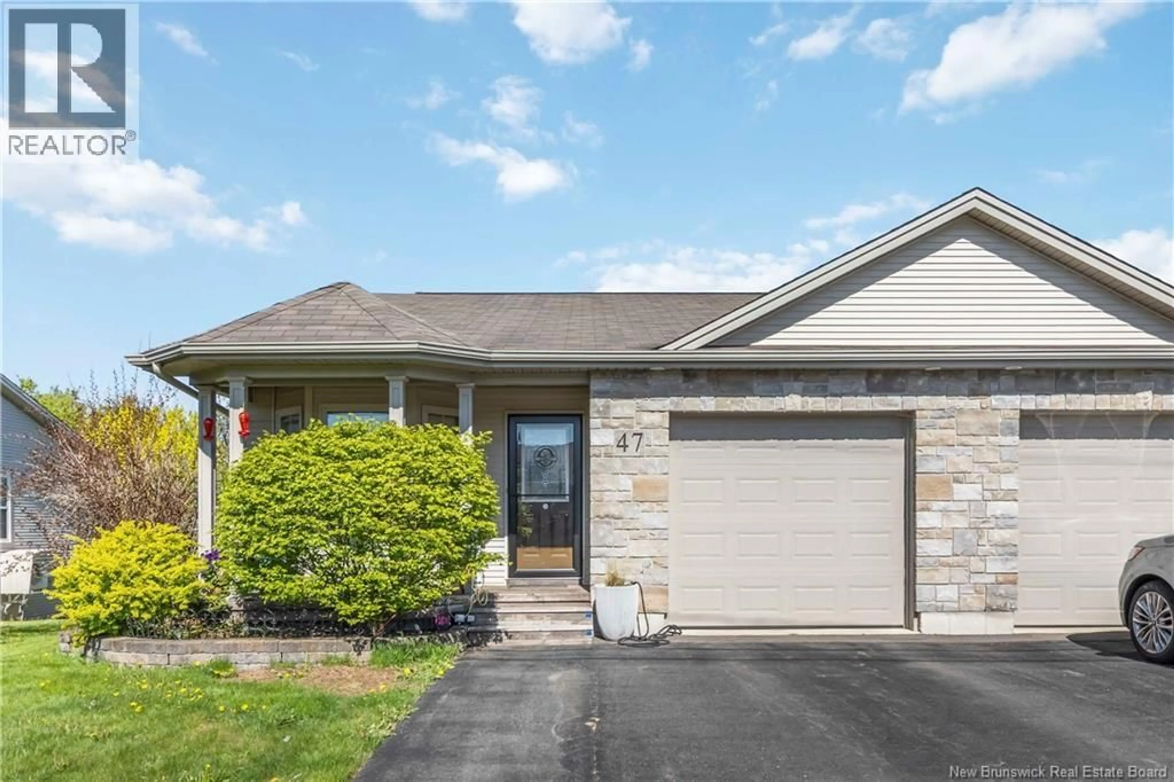 Home with vinyl exterior material, street for 47 NEWBERRY STREET, Moncton New Brunswick E1G5M5