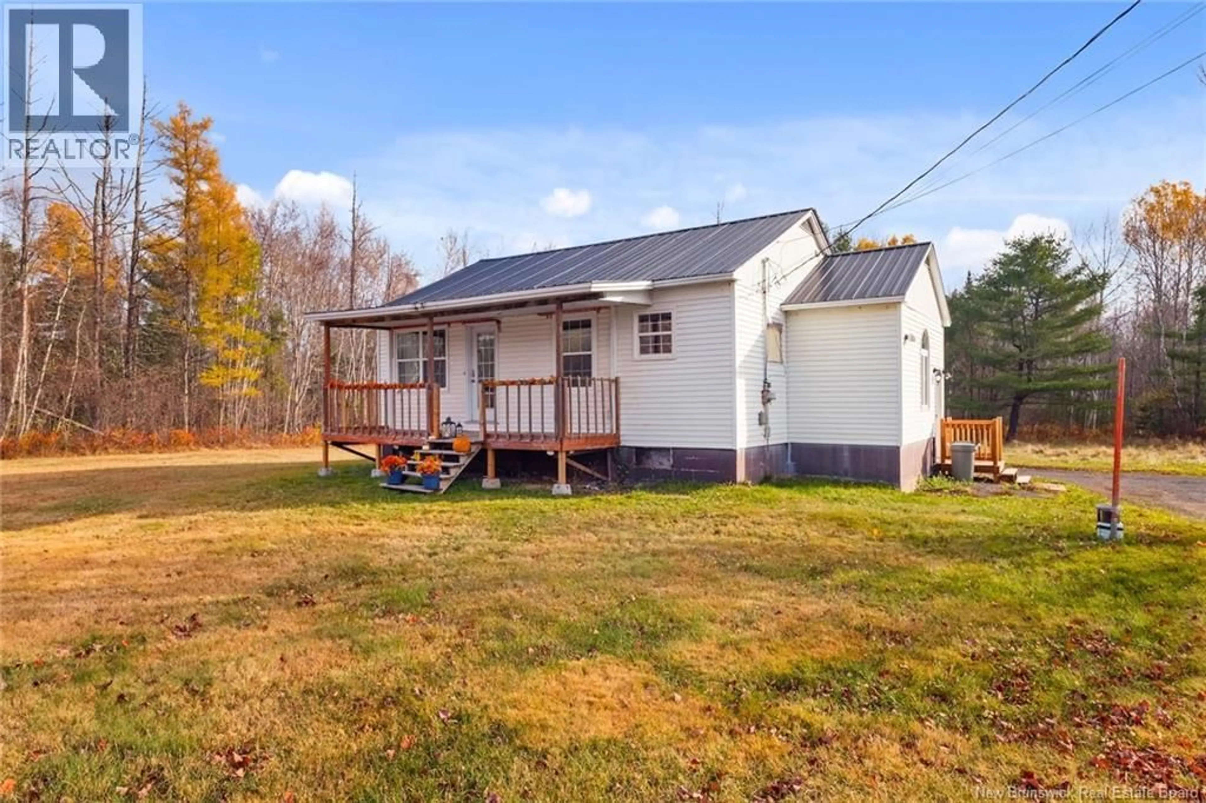 A pic from outside/outdoor area/front of a property/back of a property/a pic from drone, building for 1086 PLEASANT DRIVE, Minto New Brunswick E4B3W1