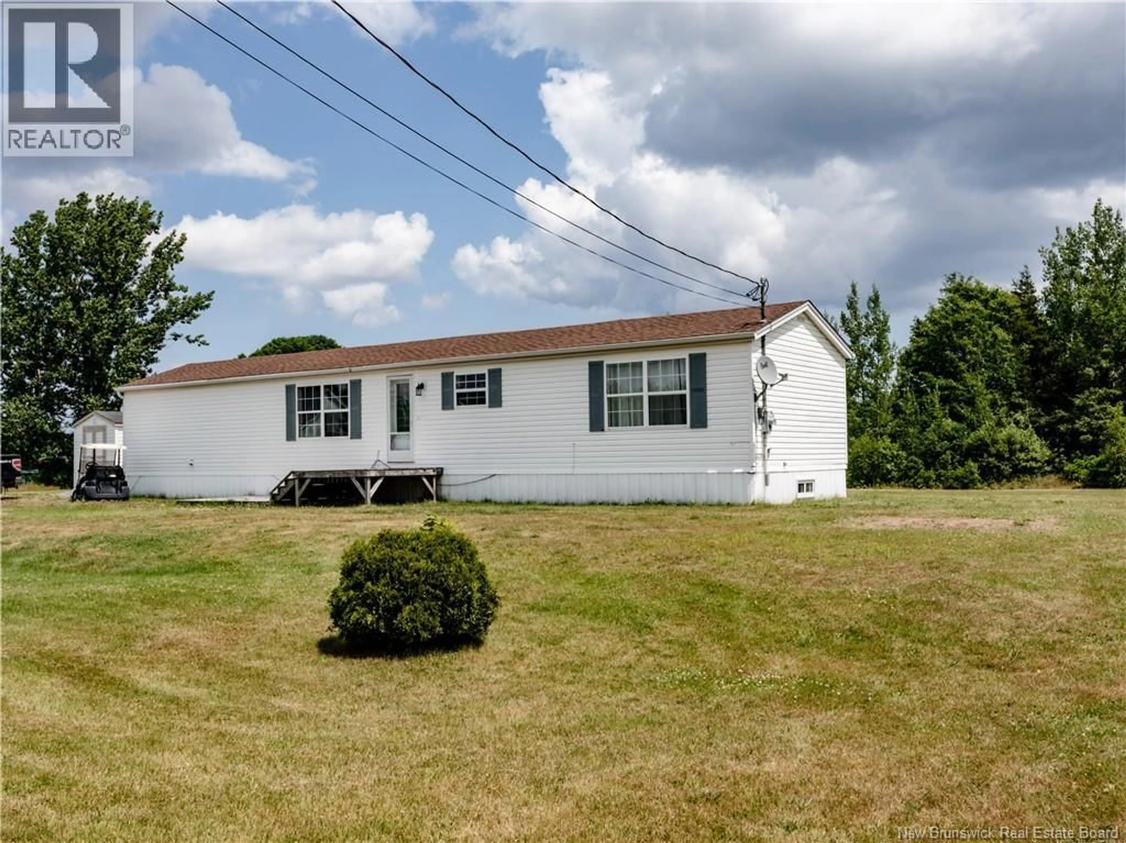 Home with vinyl exterior material, street for 25 CH FORGE, Richibouctou-Village New Brunswick E4W1J2