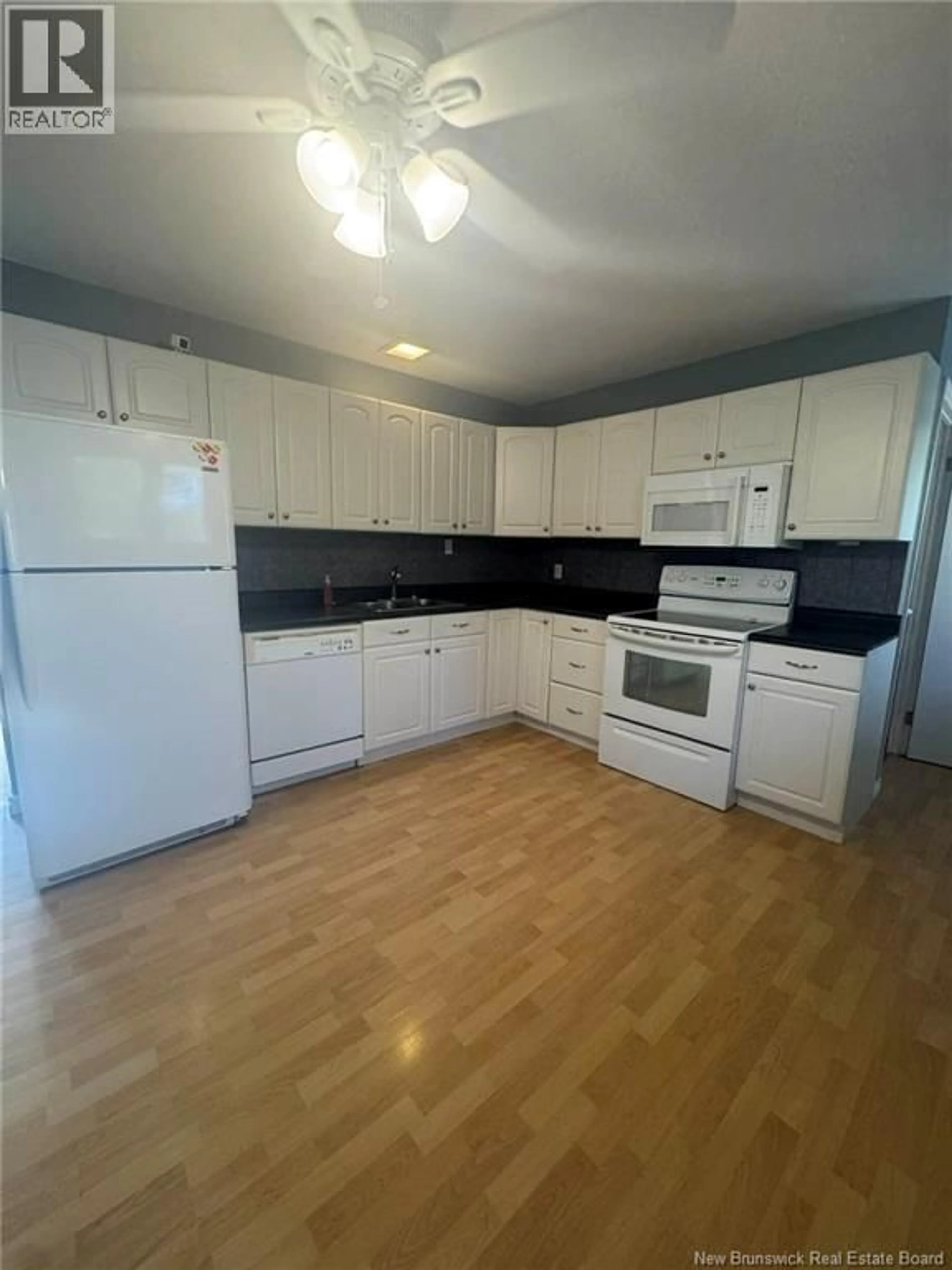 Standard kitchen, unknown for 51 ACADIA CRES, Hampton New Brunswick E5N3A3