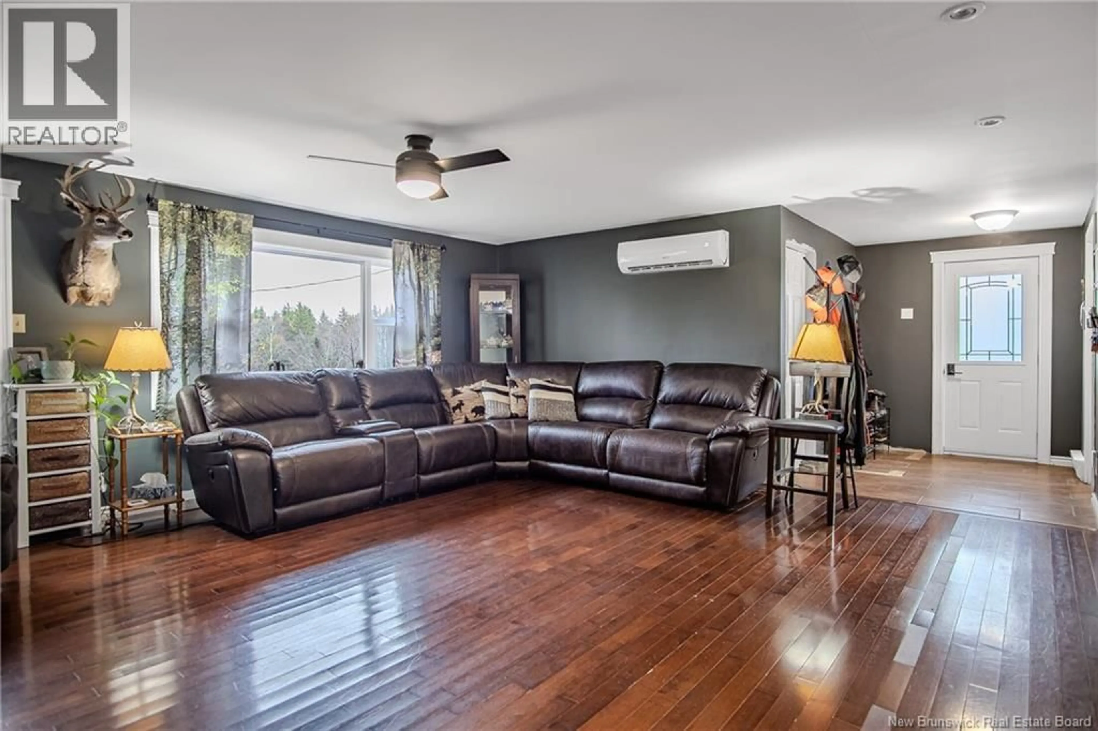 Living room with furniture, wood/laminate floor for 123 MOUNT MISERY E ROAD, Kingston New Brunswick E5N1G7