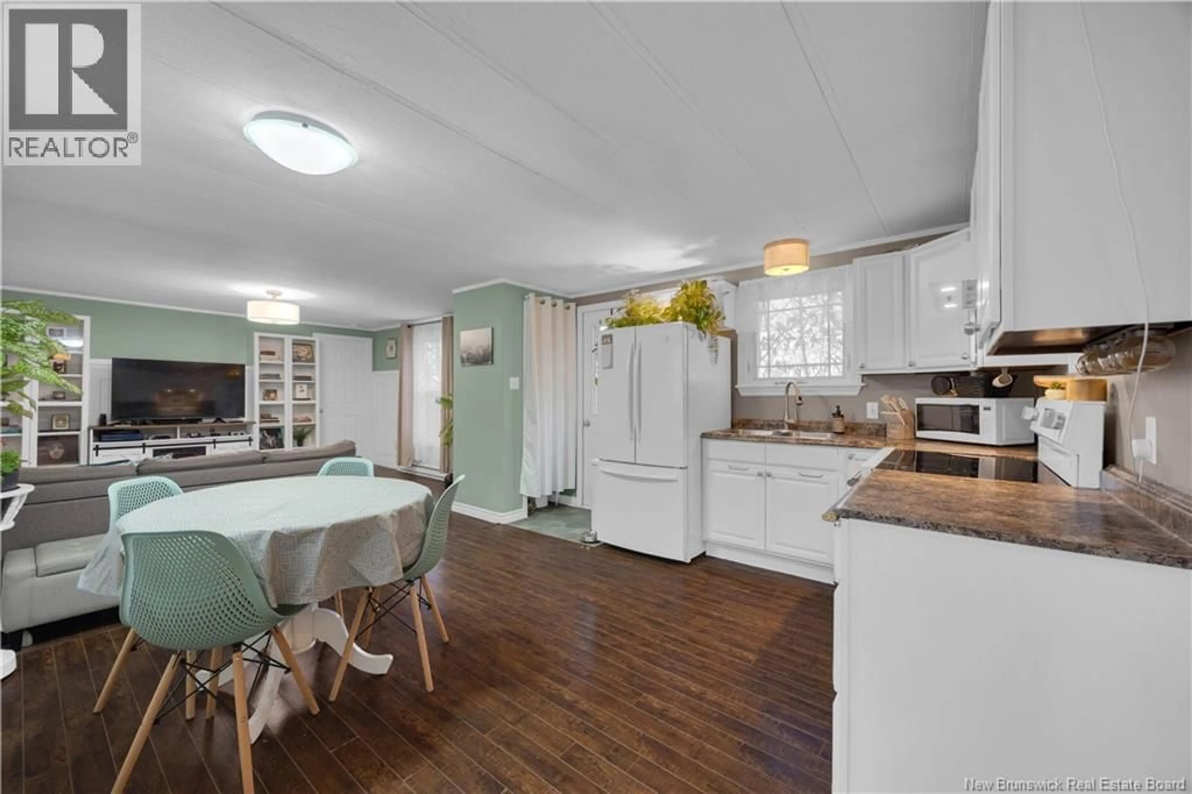 Open concept kitchen, ceramic/tile floor for 9 FIFTH STREET, Quispamsis New Brunswick E2G1V7