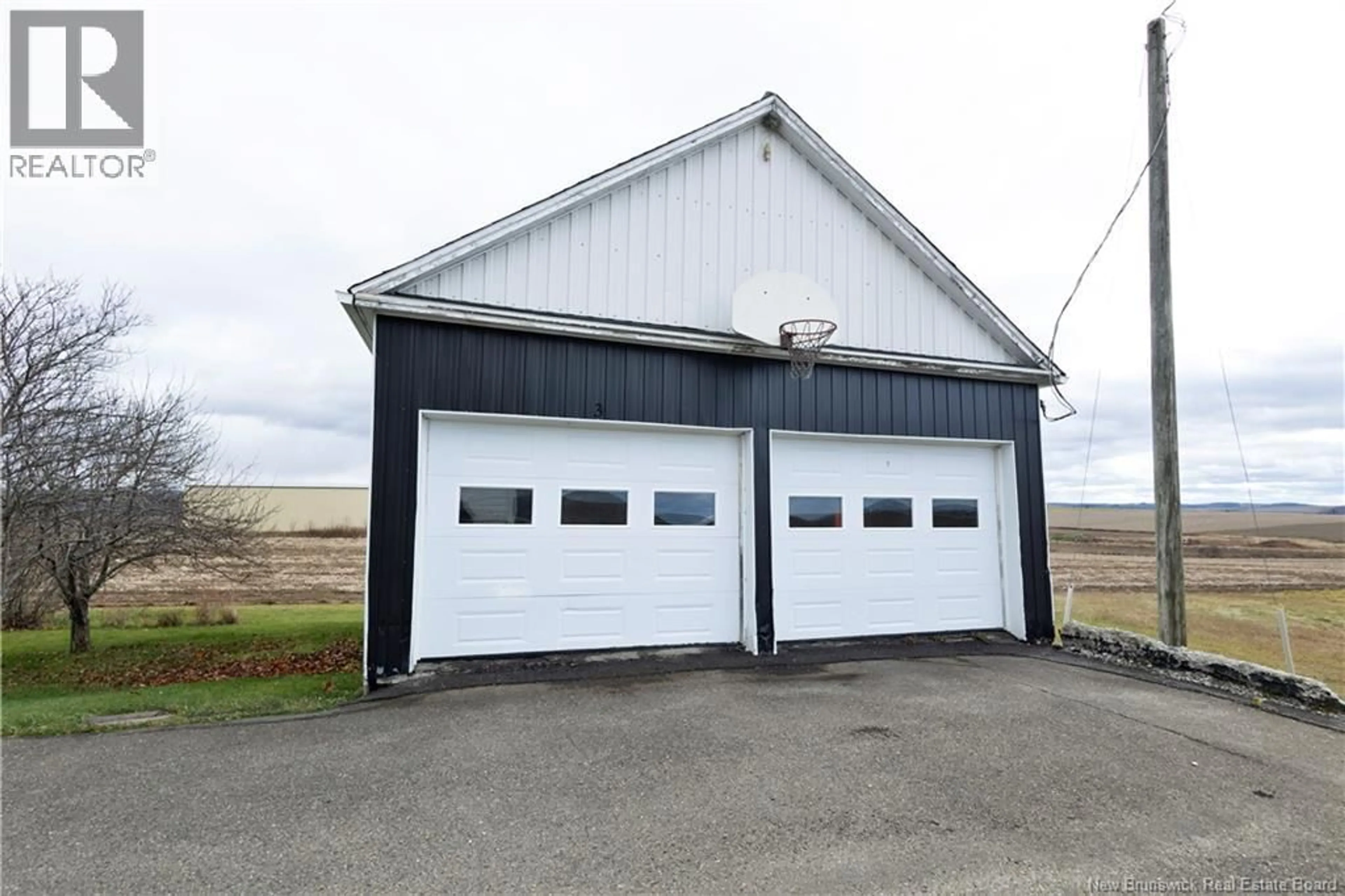Indoor garage for 375 CH 1ER RANG, DSL de Drummond/DSL of Drummond New Brunswick E3Y2S8