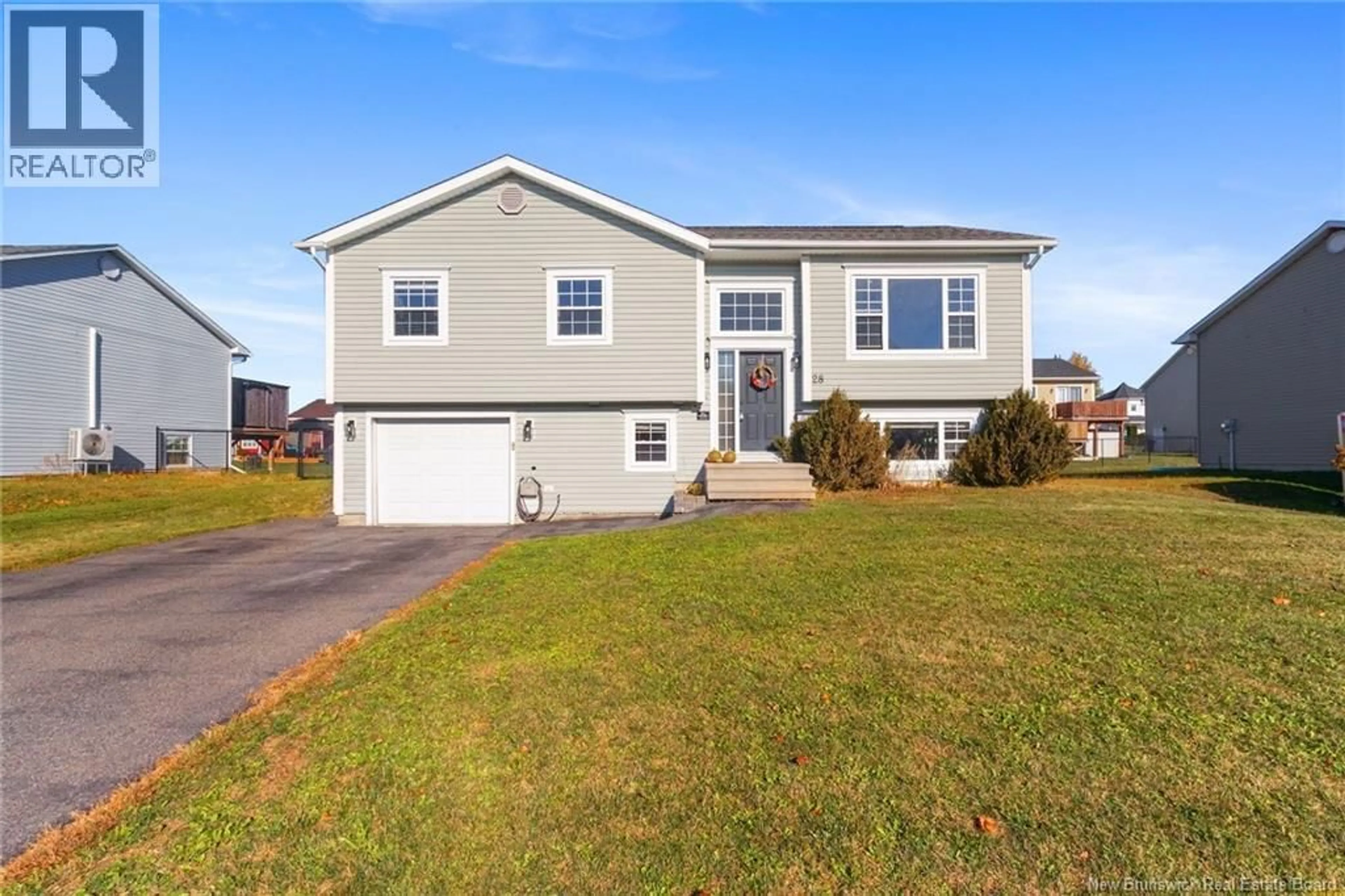 Home with vinyl exterior material, street for 28 BRIZLEY STREET, Oromocto New Brunswick E2V4R1