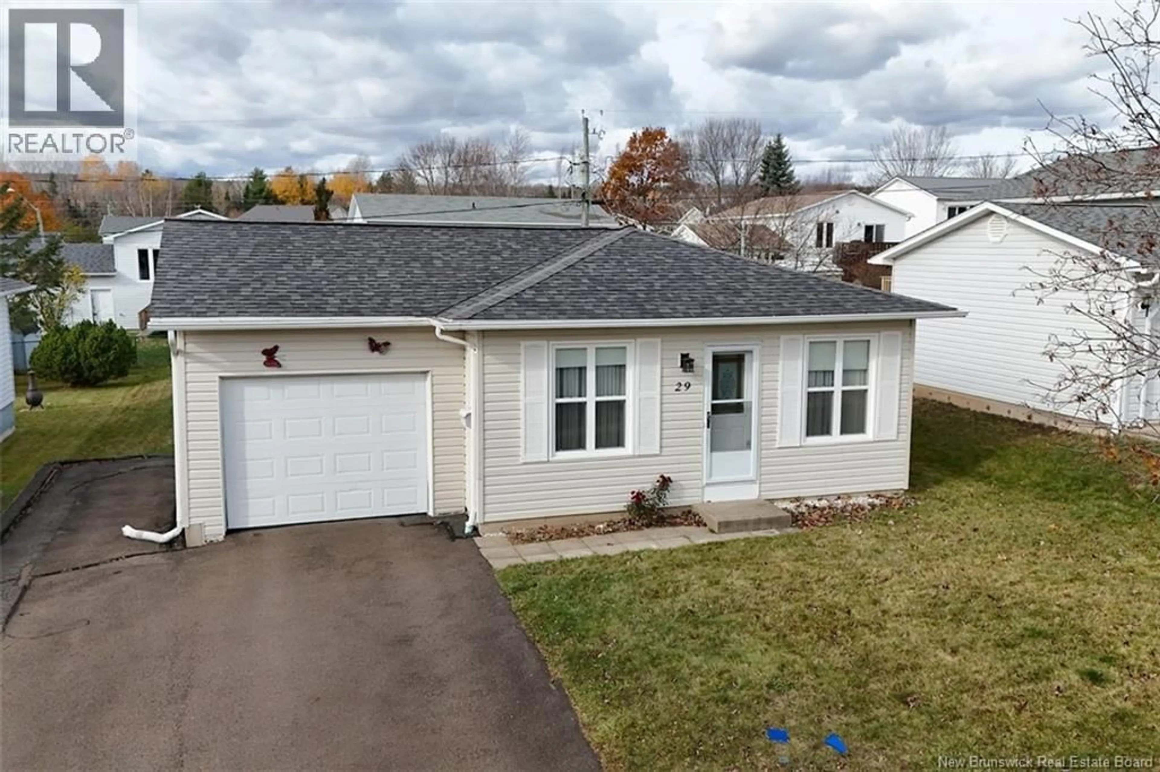 Home with vinyl exterior material, street for 29 KIMBERLY STREET, Fredericton New Brunswick E3G5V6