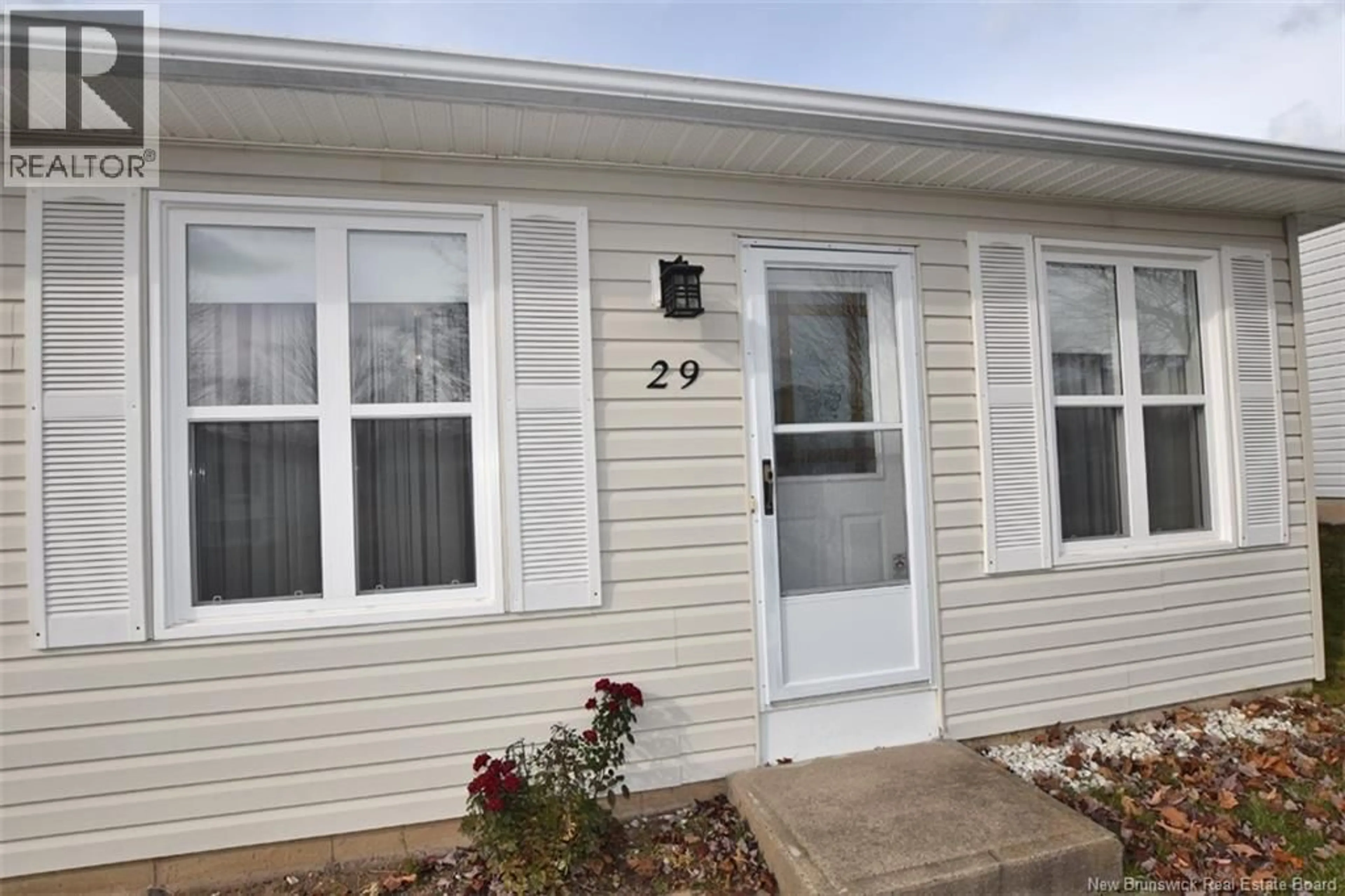 Home with vinyl exterior material, street for 29 KIMBERLY STREET, Fredericton New Brunswick E3G5V6