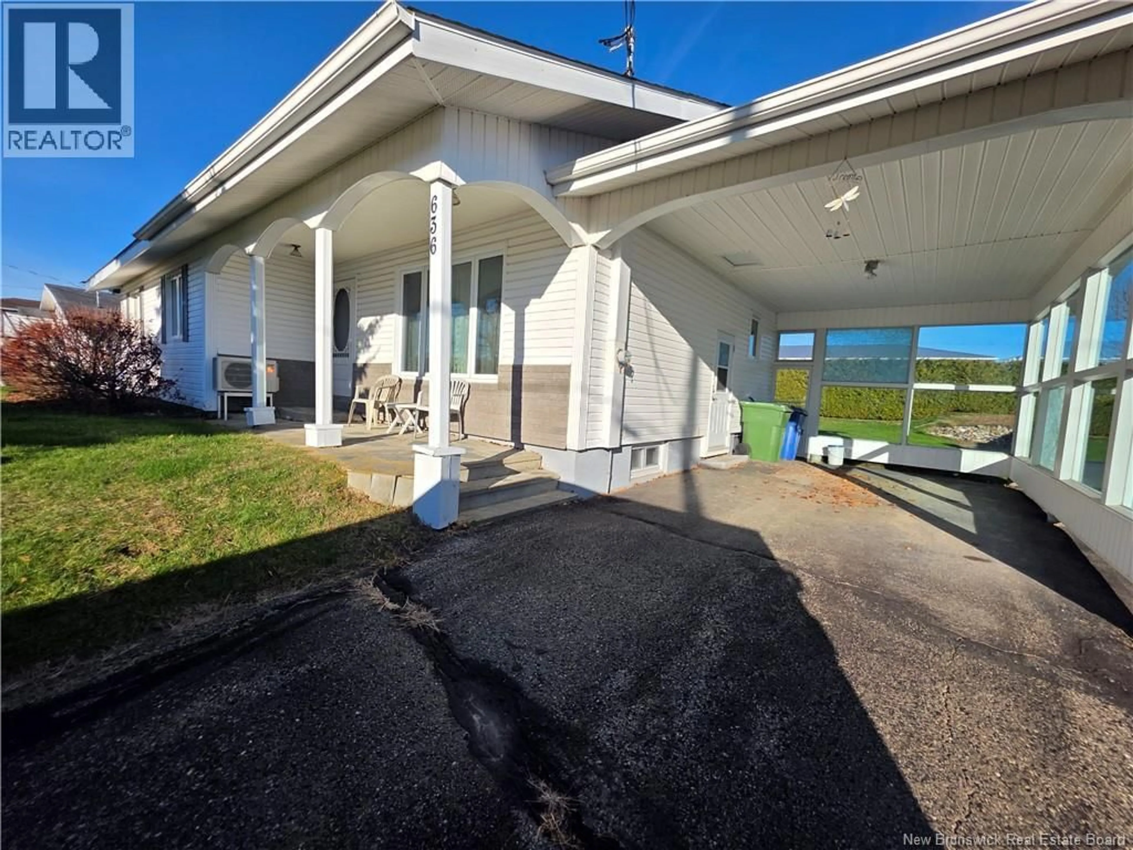 A pic from outside/outdoor area/front of a property/back of a property/a pic from drone, water/lake/river/ocean view for 636 3 IEME AVE, Grand-Sault/Grand Falls New Brunswick E3Z1A3