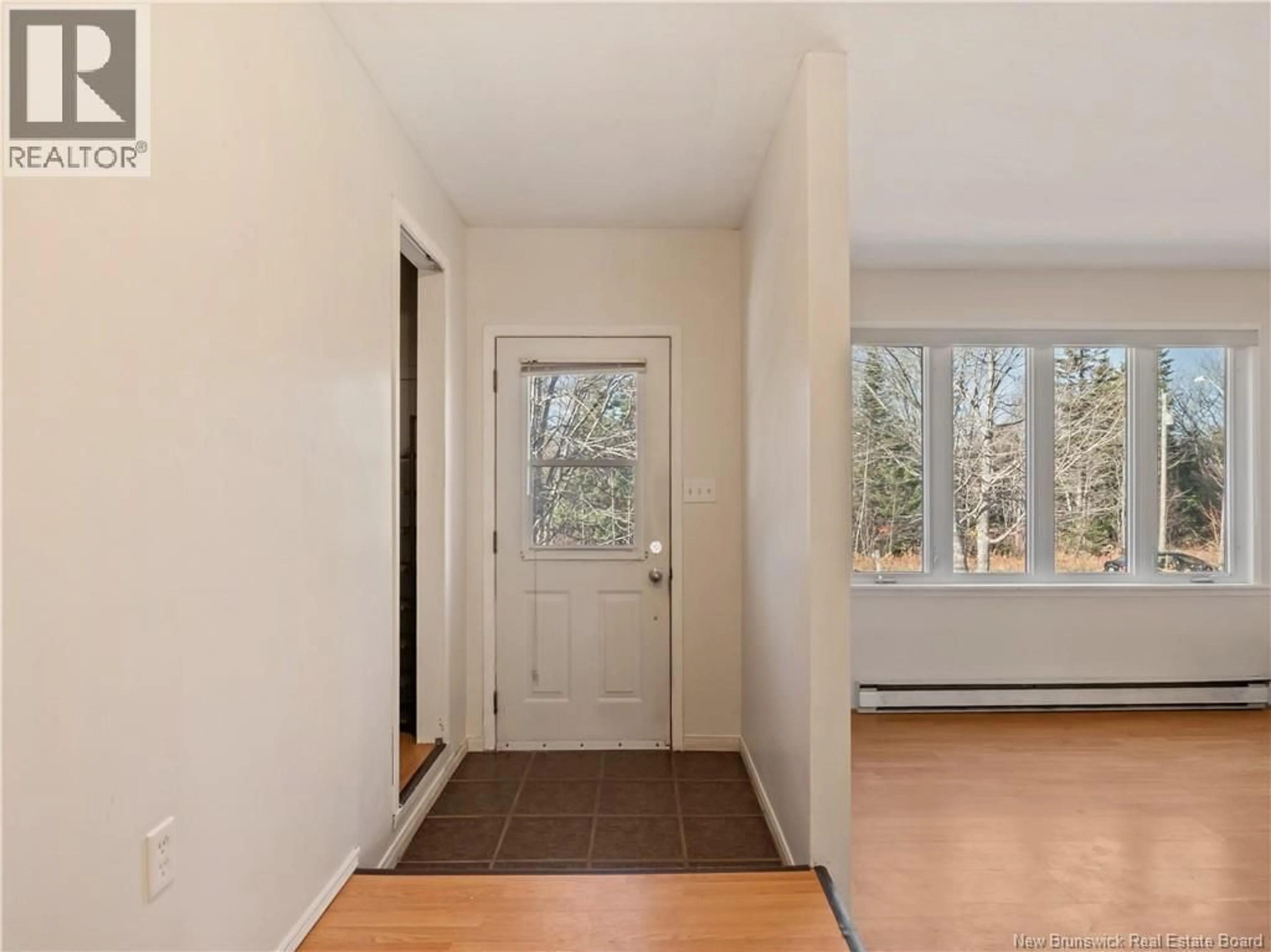 Indoor entryway for 450 BEDEC, Richibouctou-Village New Brunswick E4W1B3