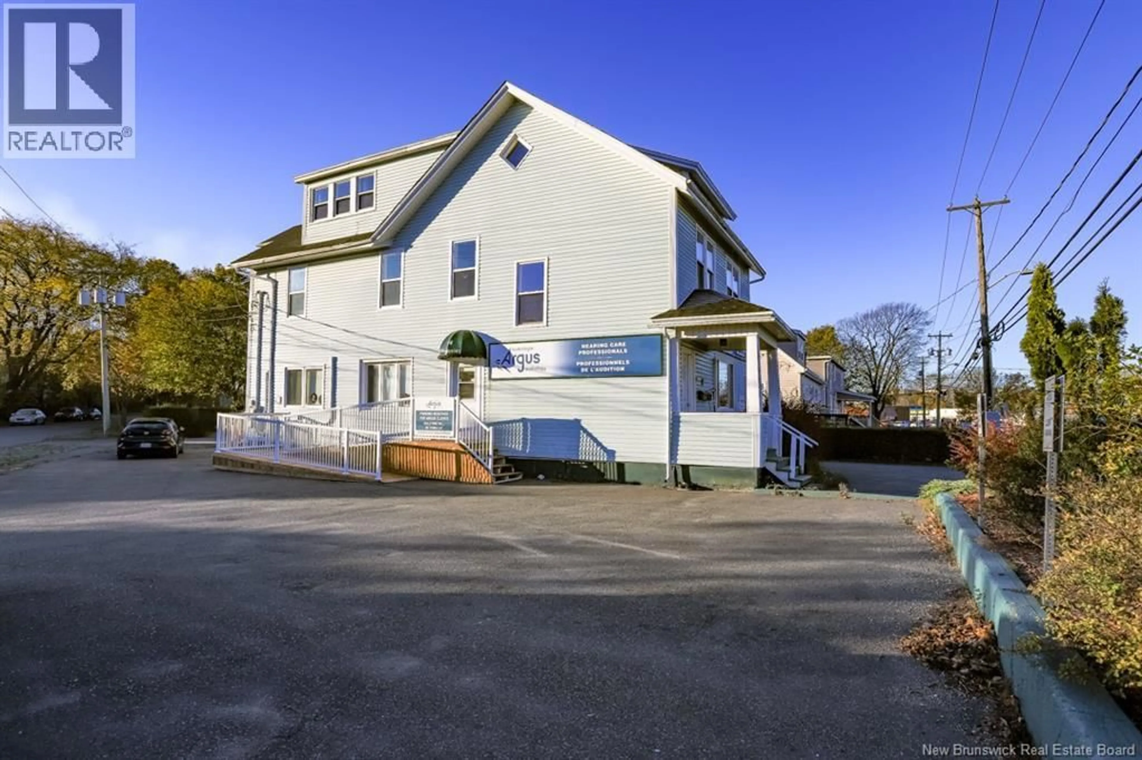 A pic from outside/outdoor area/front of a property/back of a property/a pic from drone, building for 14 WELLESLEY AVENUE, Saint John New Brunswick E2K2T9